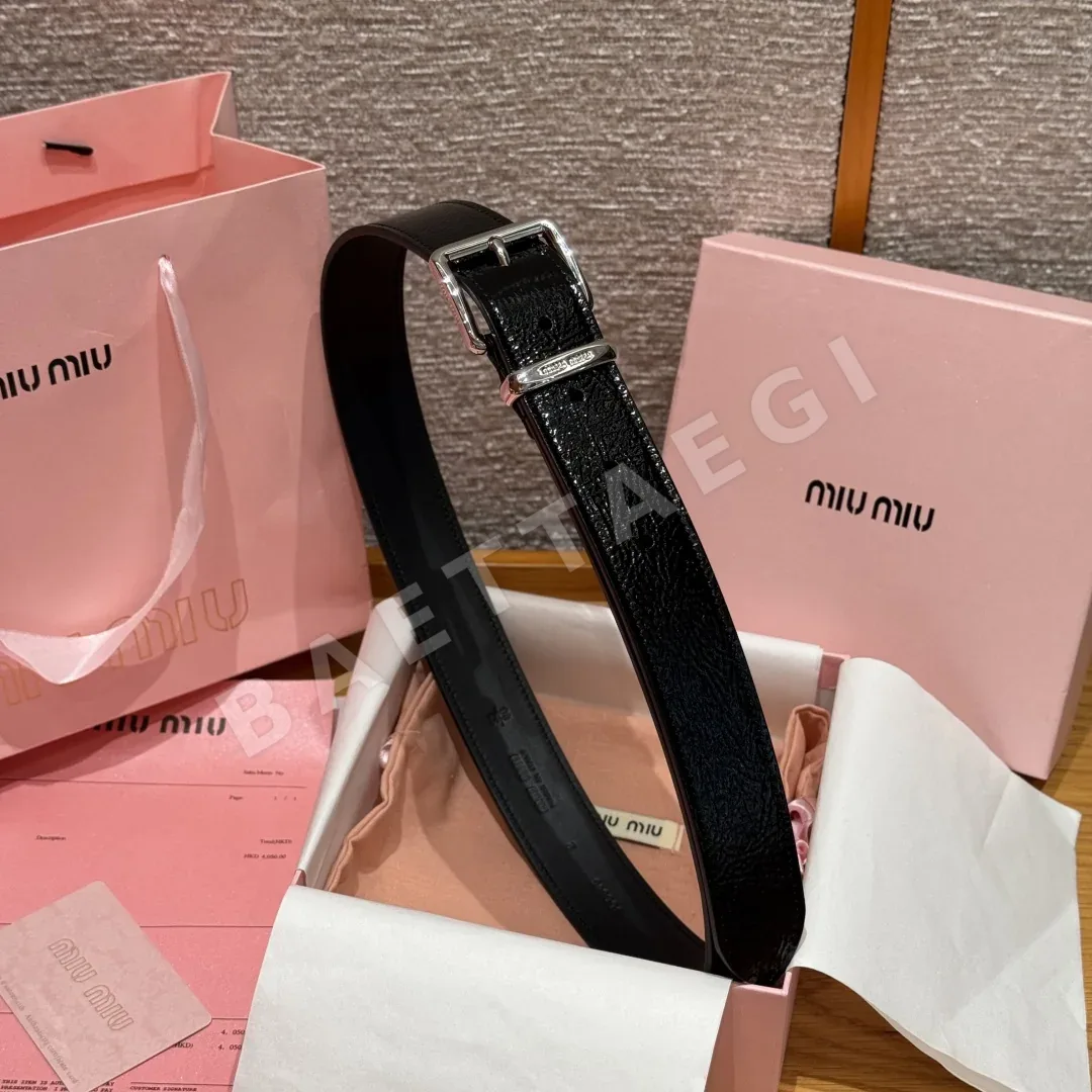 미우미우 각인 메탈로고 가죽 벨트 상세 이미지 5