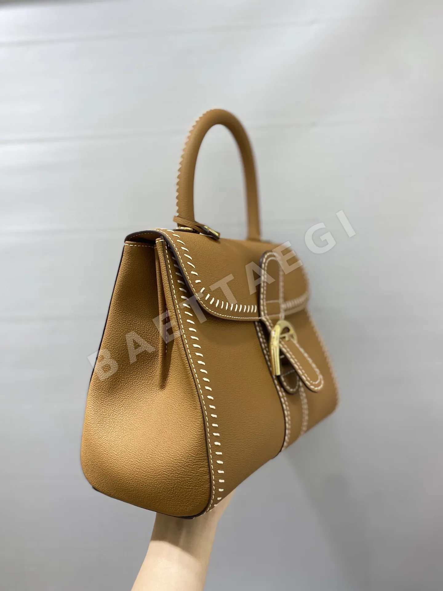 델보 브릴랑트 21 캐러멜 숄더백 상세 이미지 4