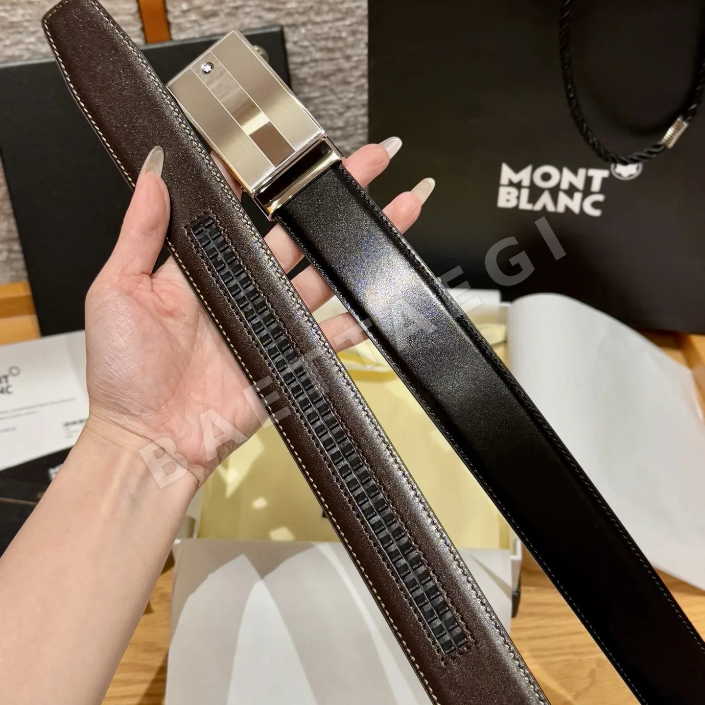 몽블랑 소가죽 자동 버클 남성 벨트 상세 이미지 7