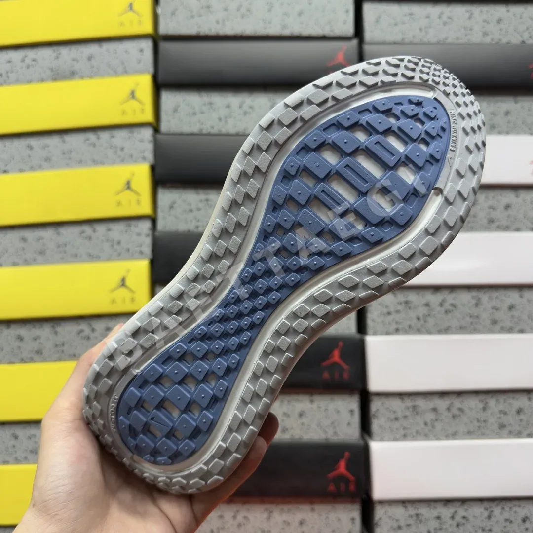 나이키 [XY] 보메로 플러스 오프 HV8150-111 201821 Nike Vomero Plus Off White Thunderstorm 상세 이미지 8