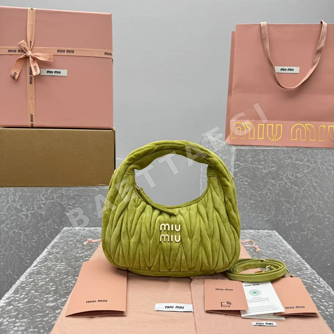 미우미우 스웨이드 호보백 68450