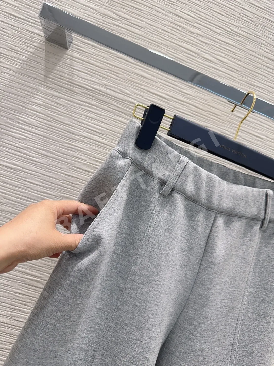 루이비통 여성 스포츠 롱 팬츠 상세 이미지 5