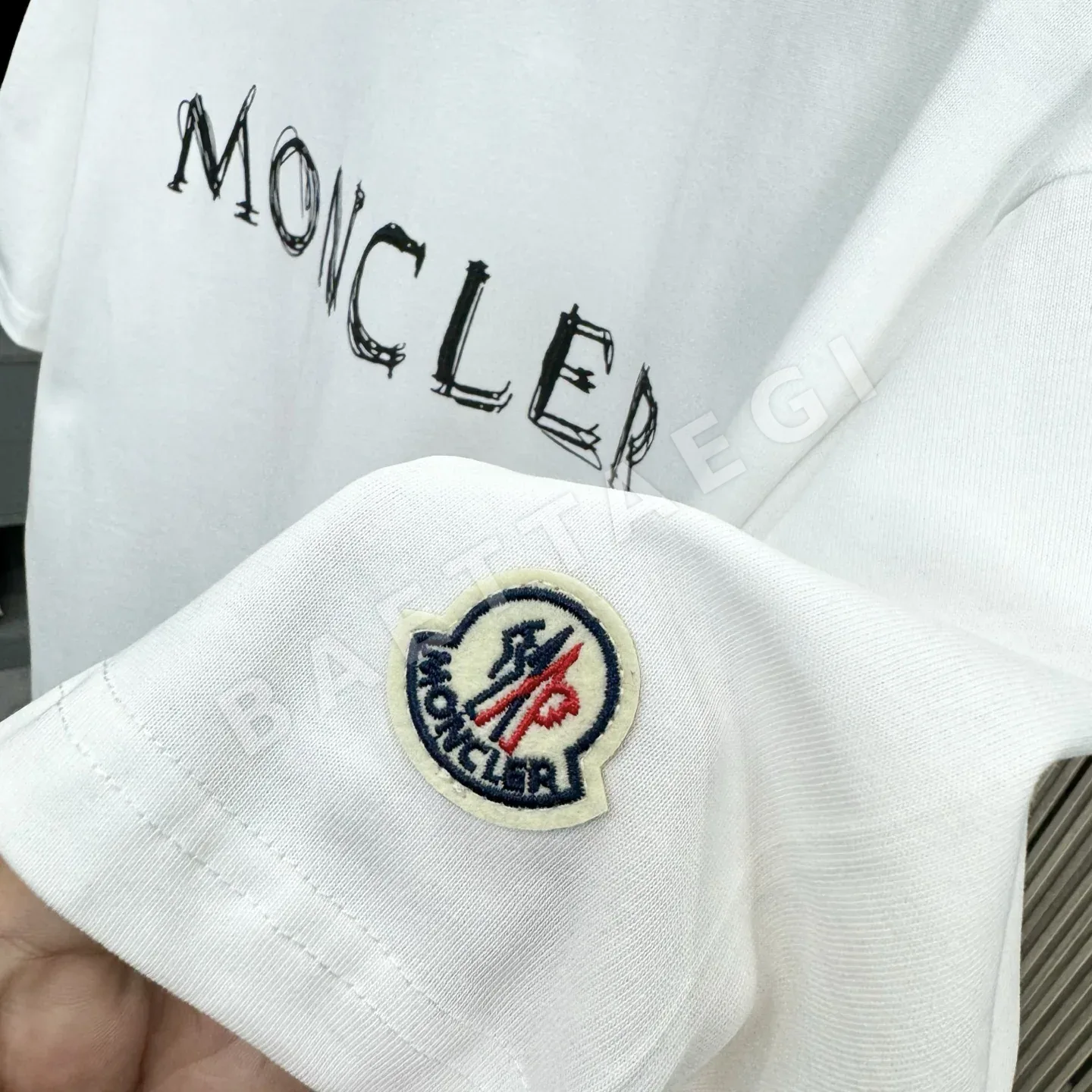 몽클레르 남성 반팔 티셔츠 상세 이미지 5