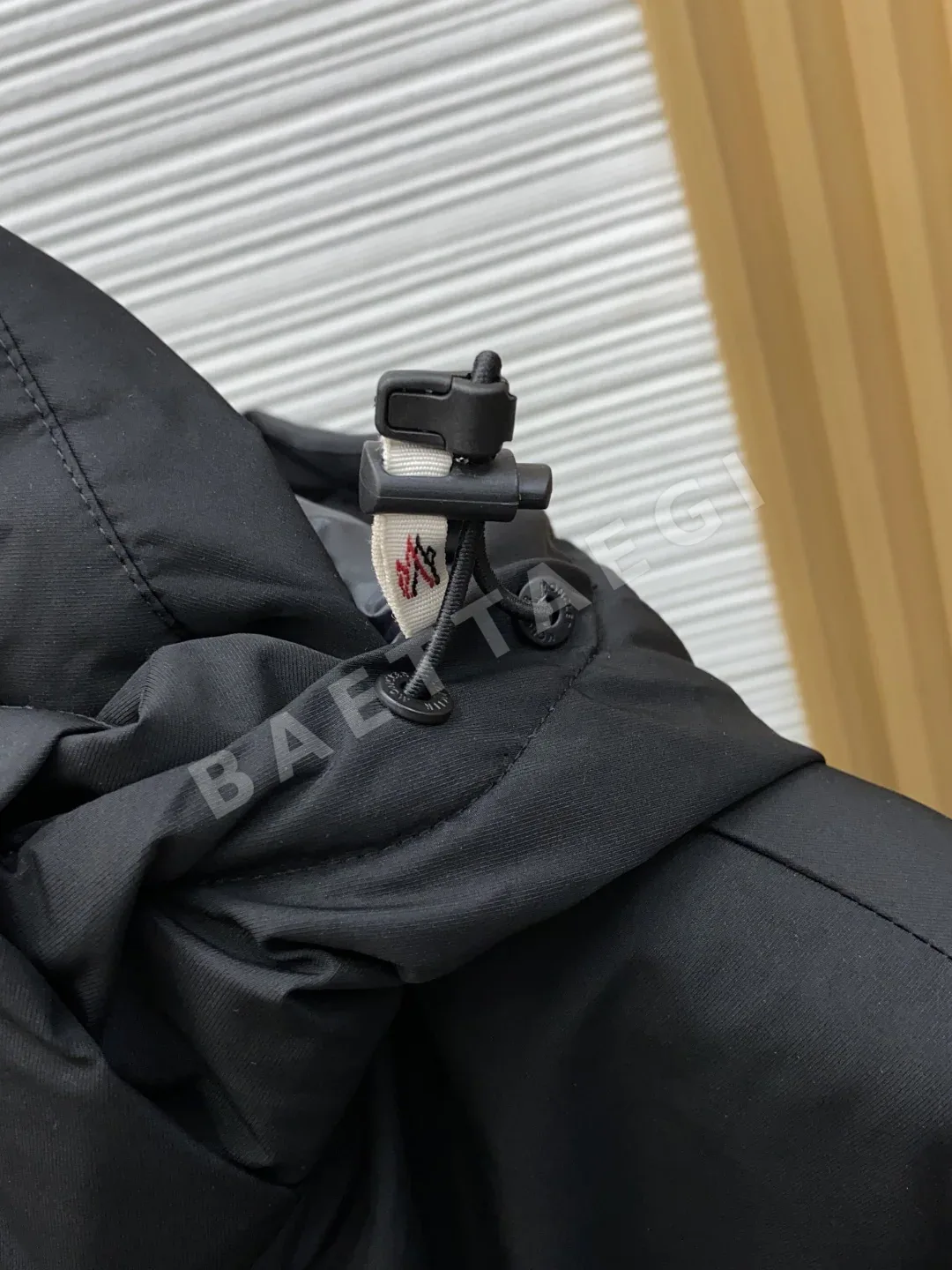 몽클레르 남성 패딩 상세 이미지 3