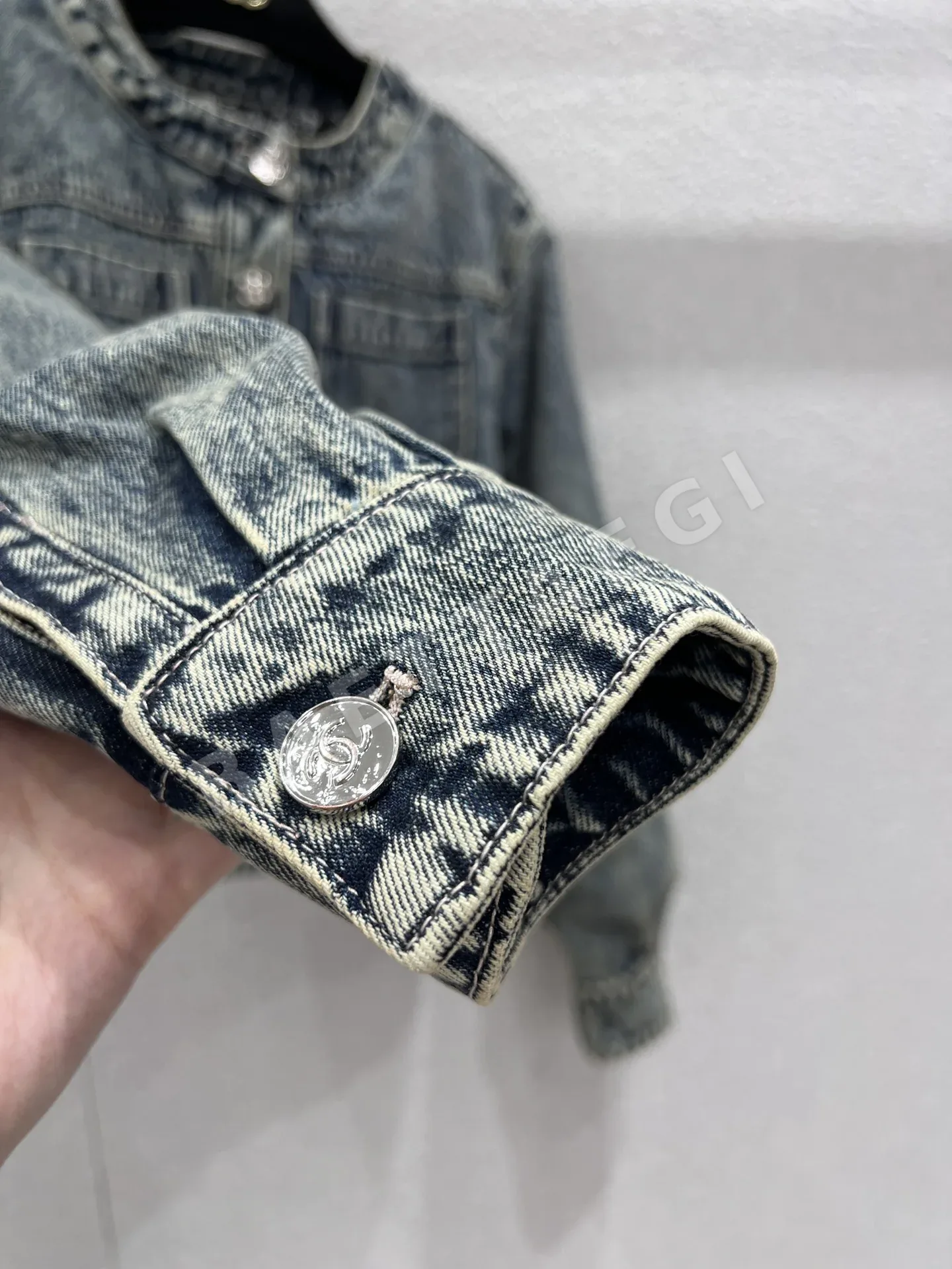 샤넬 크롭트 데님 자켓 상세 이미지 8