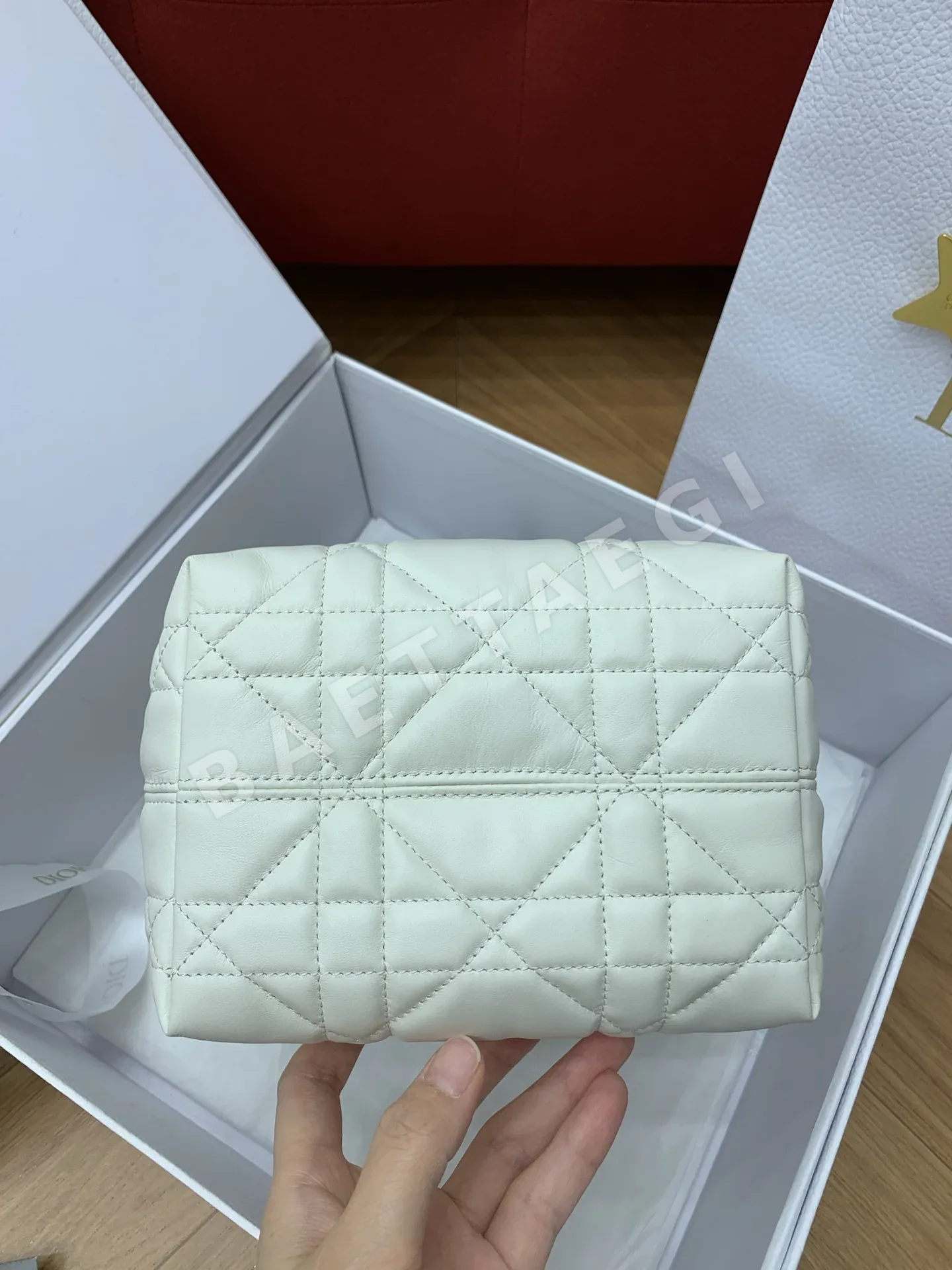 디올 뚜주흐 세로형 투톤 카프스킨 핸드백 상세 이미지 6