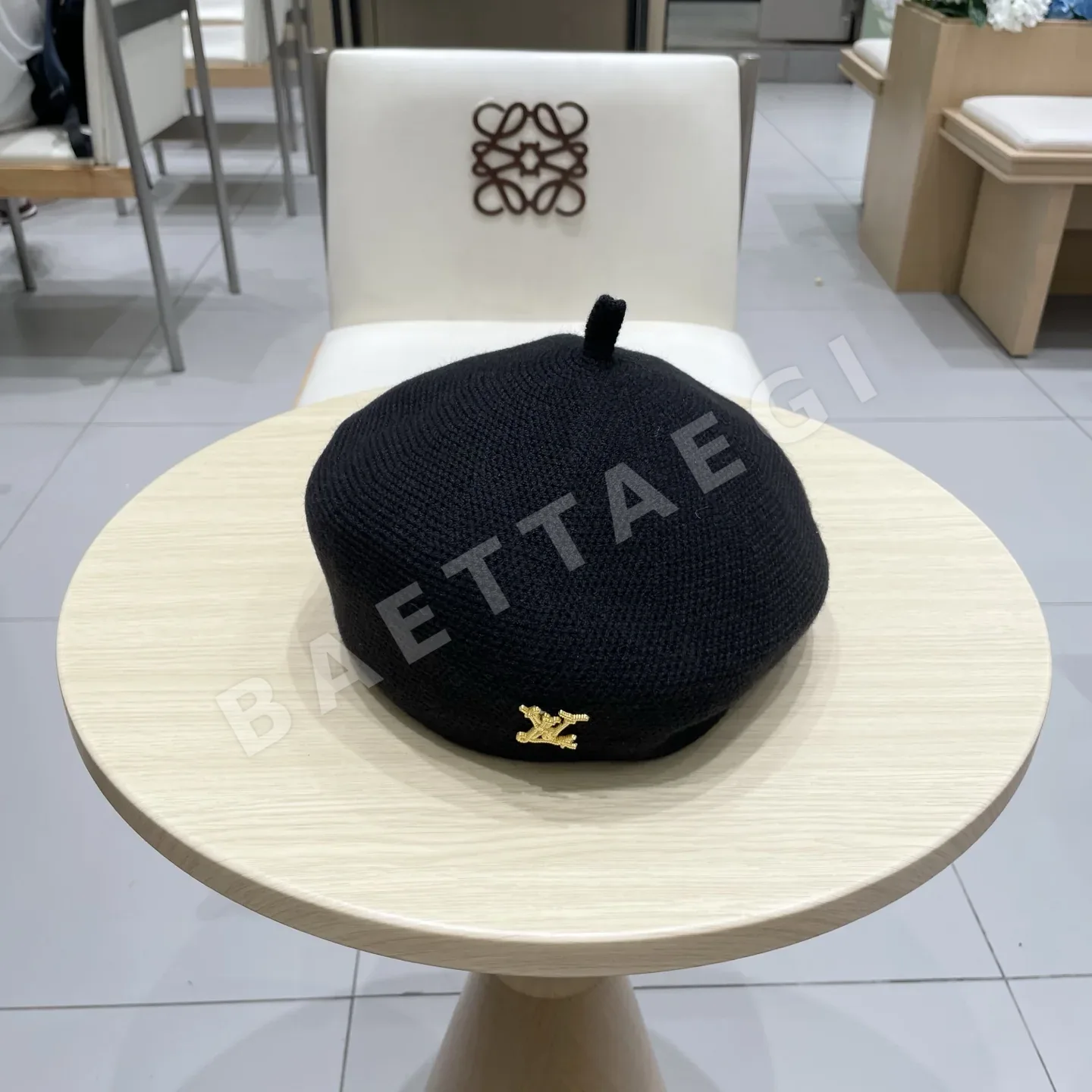 루이비통 무지 베레모 모자 186144
