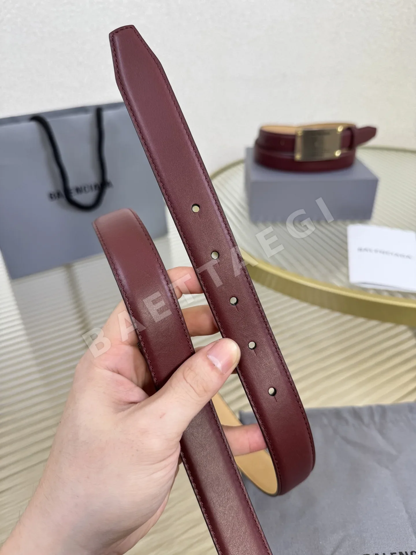 발렌시아가 빈티지 황동 장식 송아지가죽 벨트 상세 이미지 8