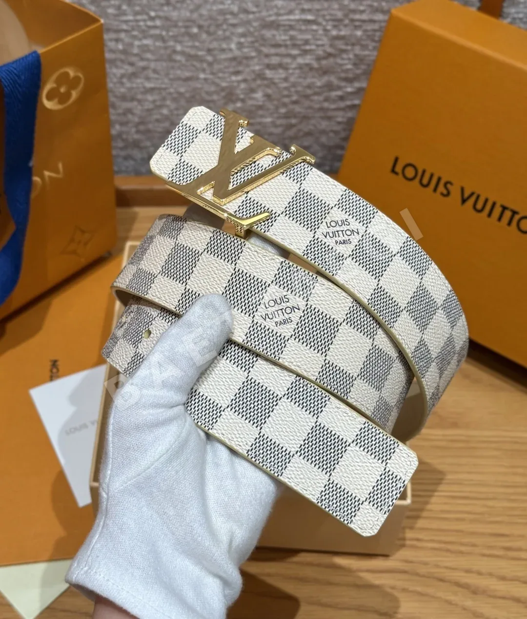 루이비통 LV 이니셜 40mm 리버시블 다미에 아줄 벨트 상세 이미지 2