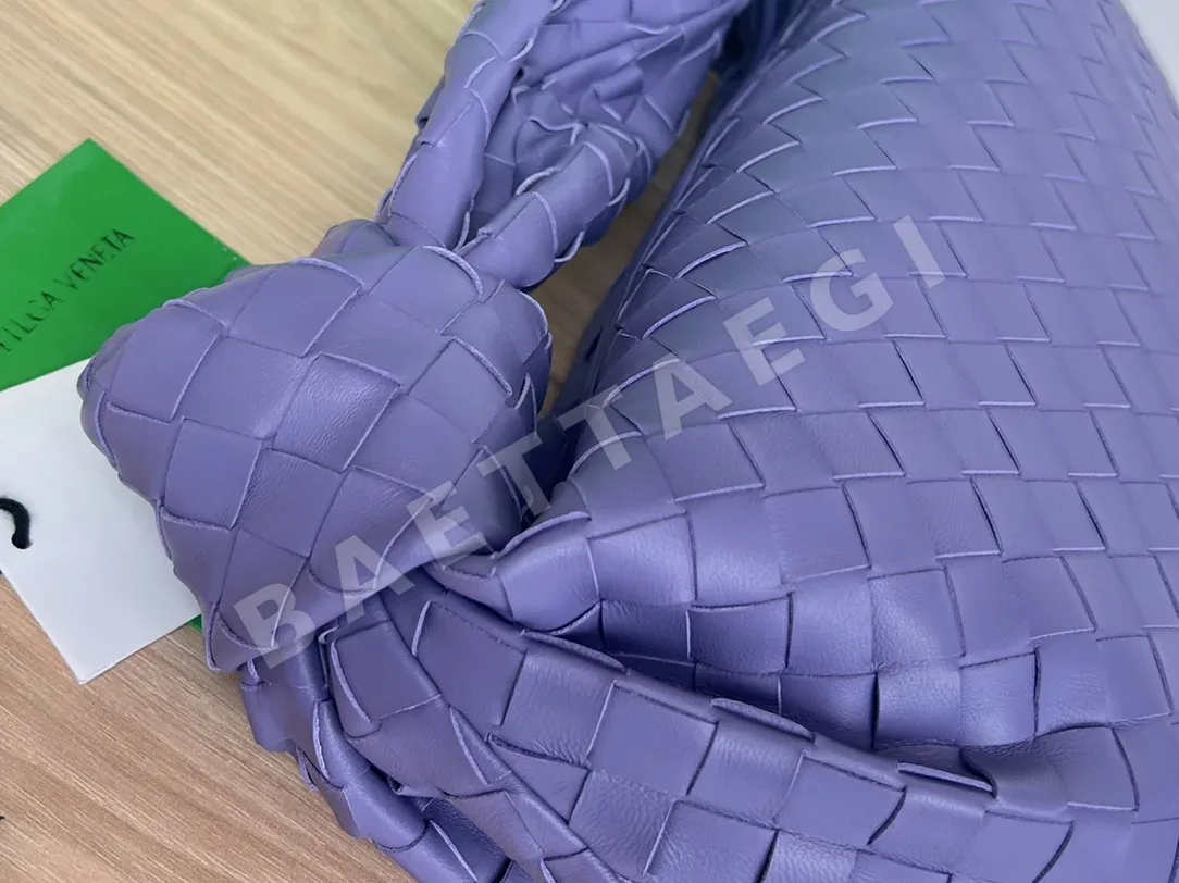 보테가베네타 조디 미디엄 램스킨 가방 상세 이미지 4