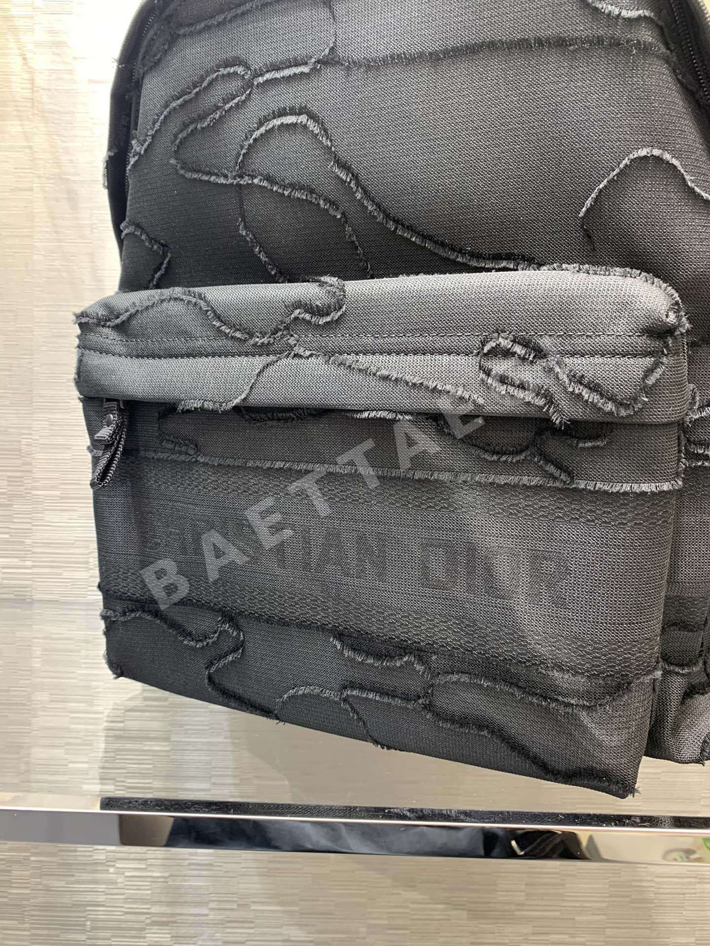 디올 테크니컬 캔버스 태슬 백팩 상세 이미지 3