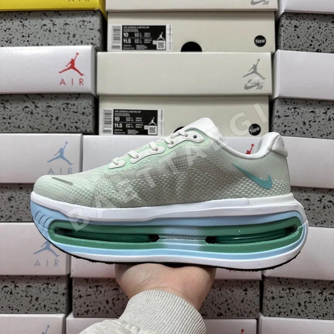 나이키 [5A] 보메로 프리미엄 블루 HQ2050-983 201628 Nike Vomero Premium 상세 이미지 2