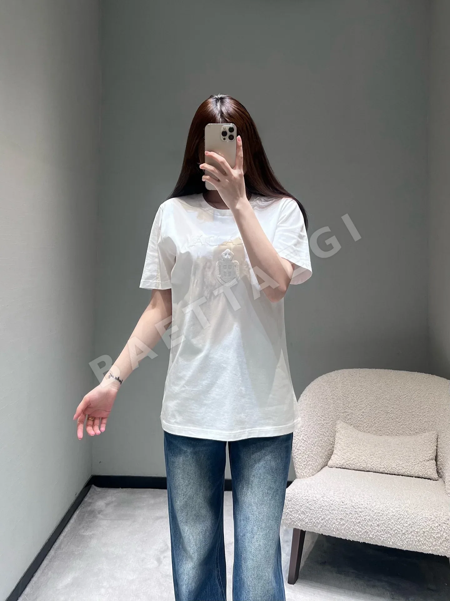 프라다 3D 엠보싱 코튼 반팔 티셔츠