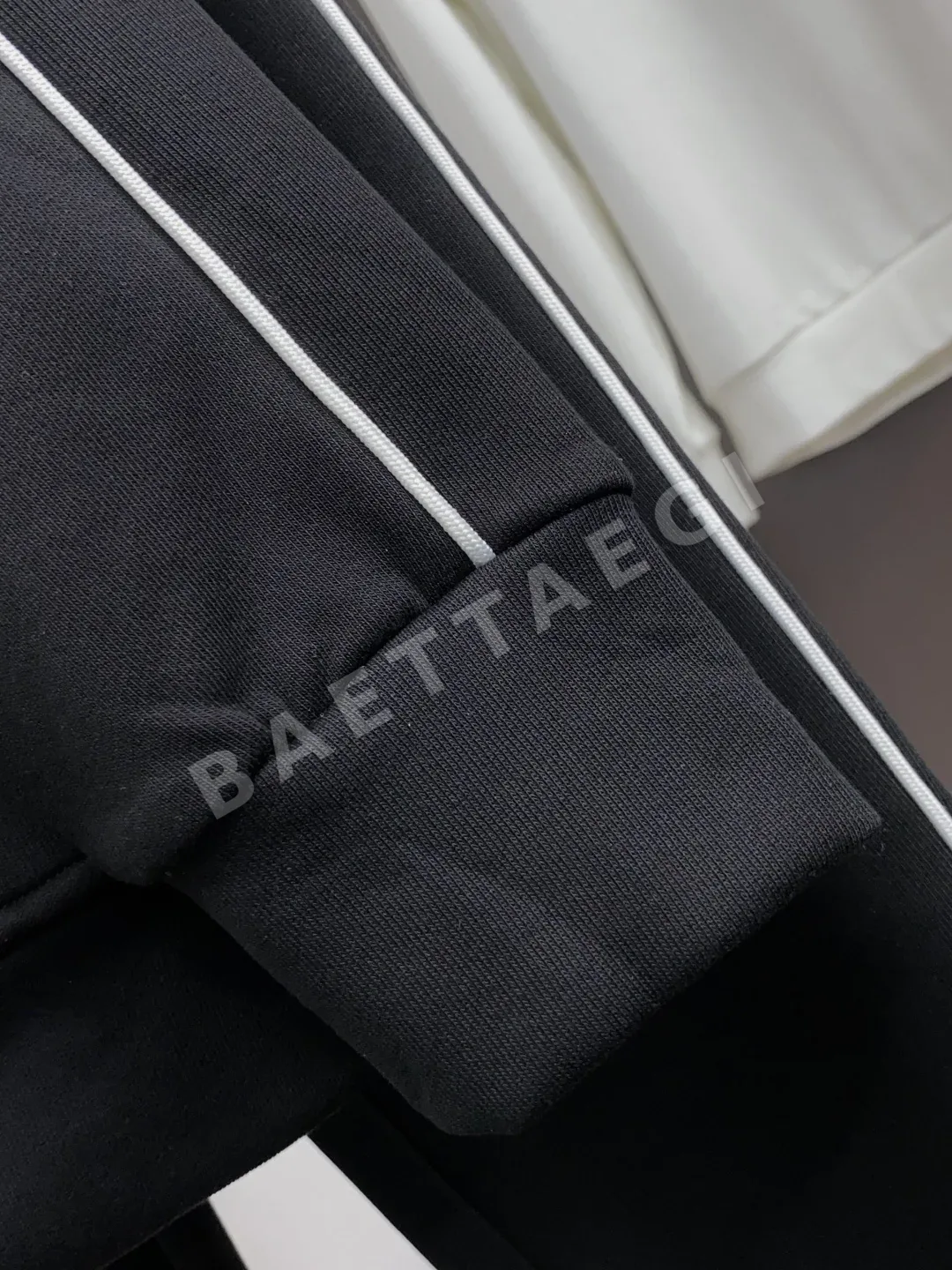 프라다 남성 지퍼 재킷 세트 상세 이미지 4