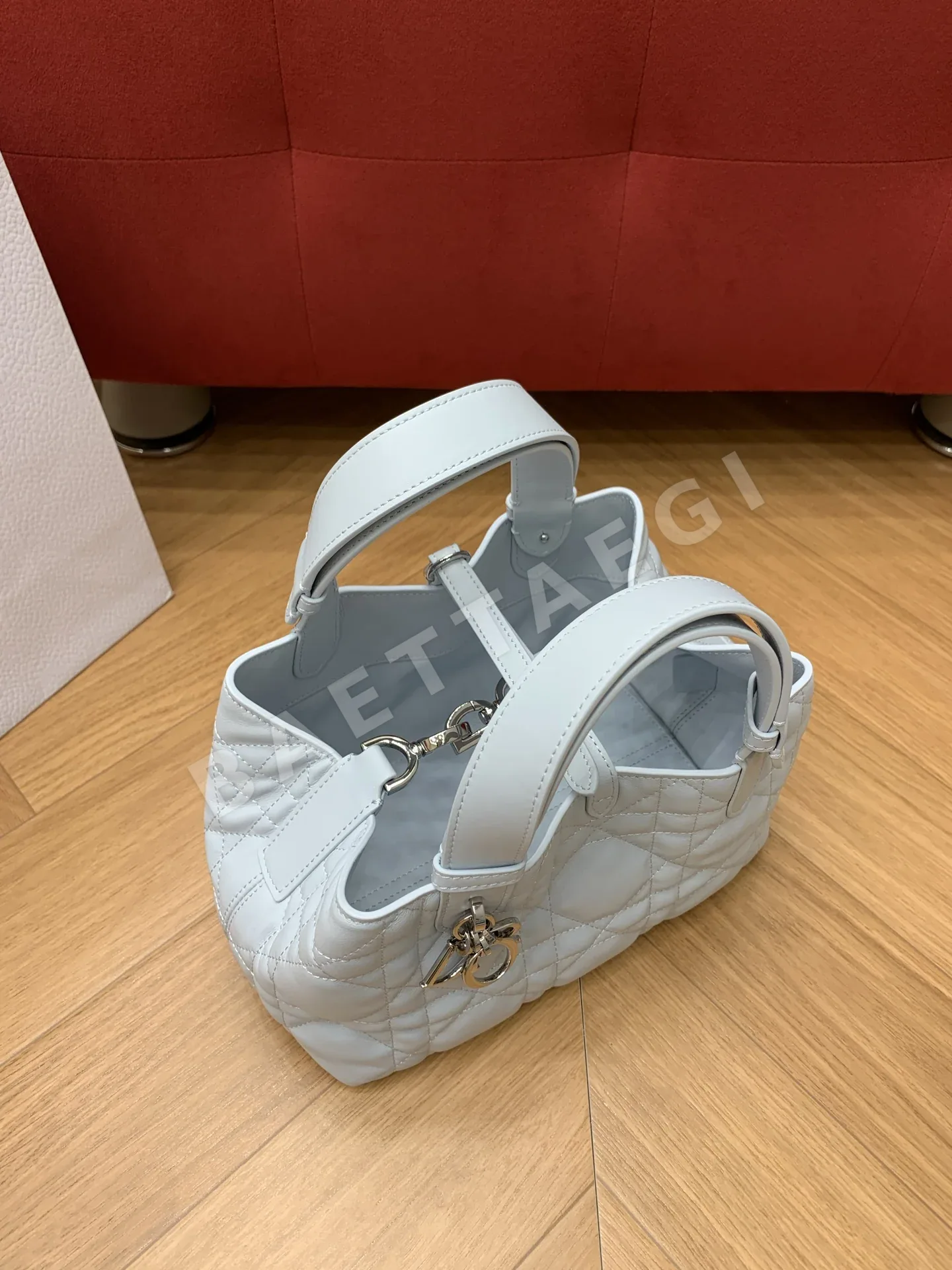 디올 뚜주흐 스몰 그레셔 블루 가방 상세 이미지 2
