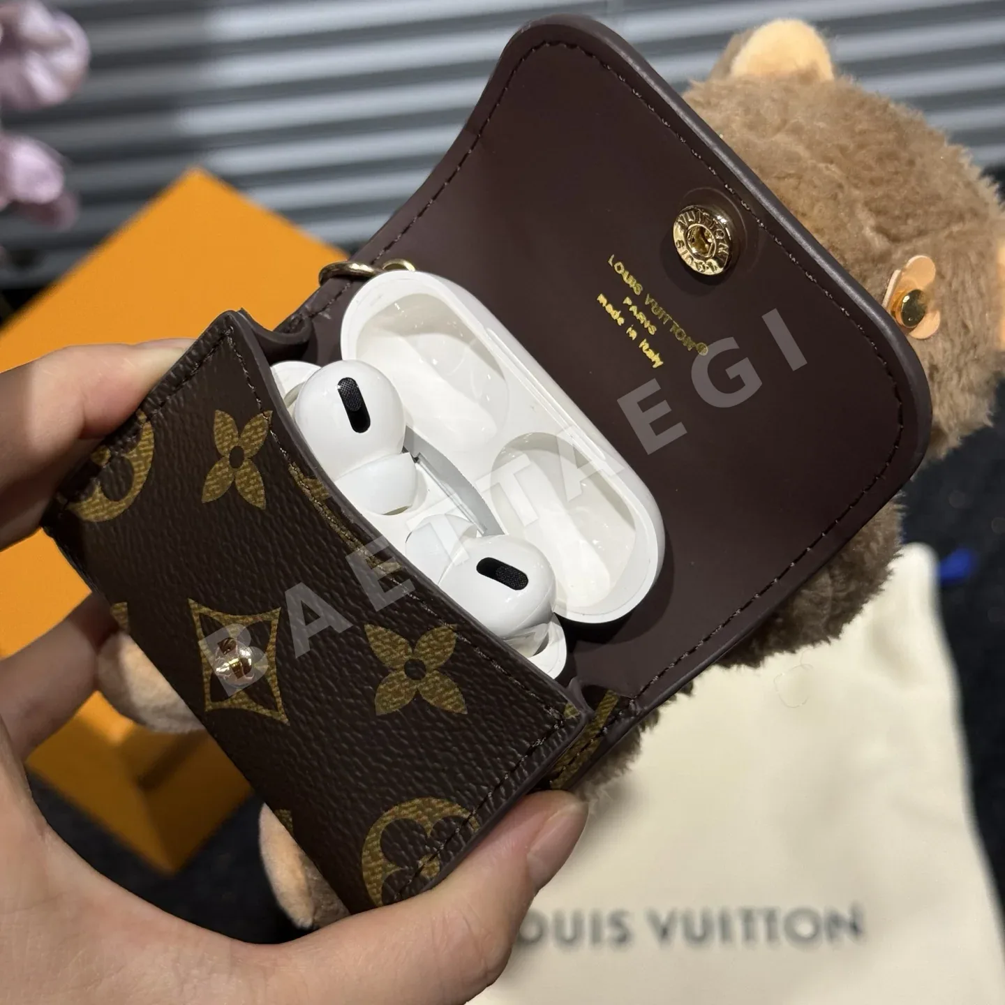 루이비통 비비엔느 모노그램 키링 상세 이미지 10