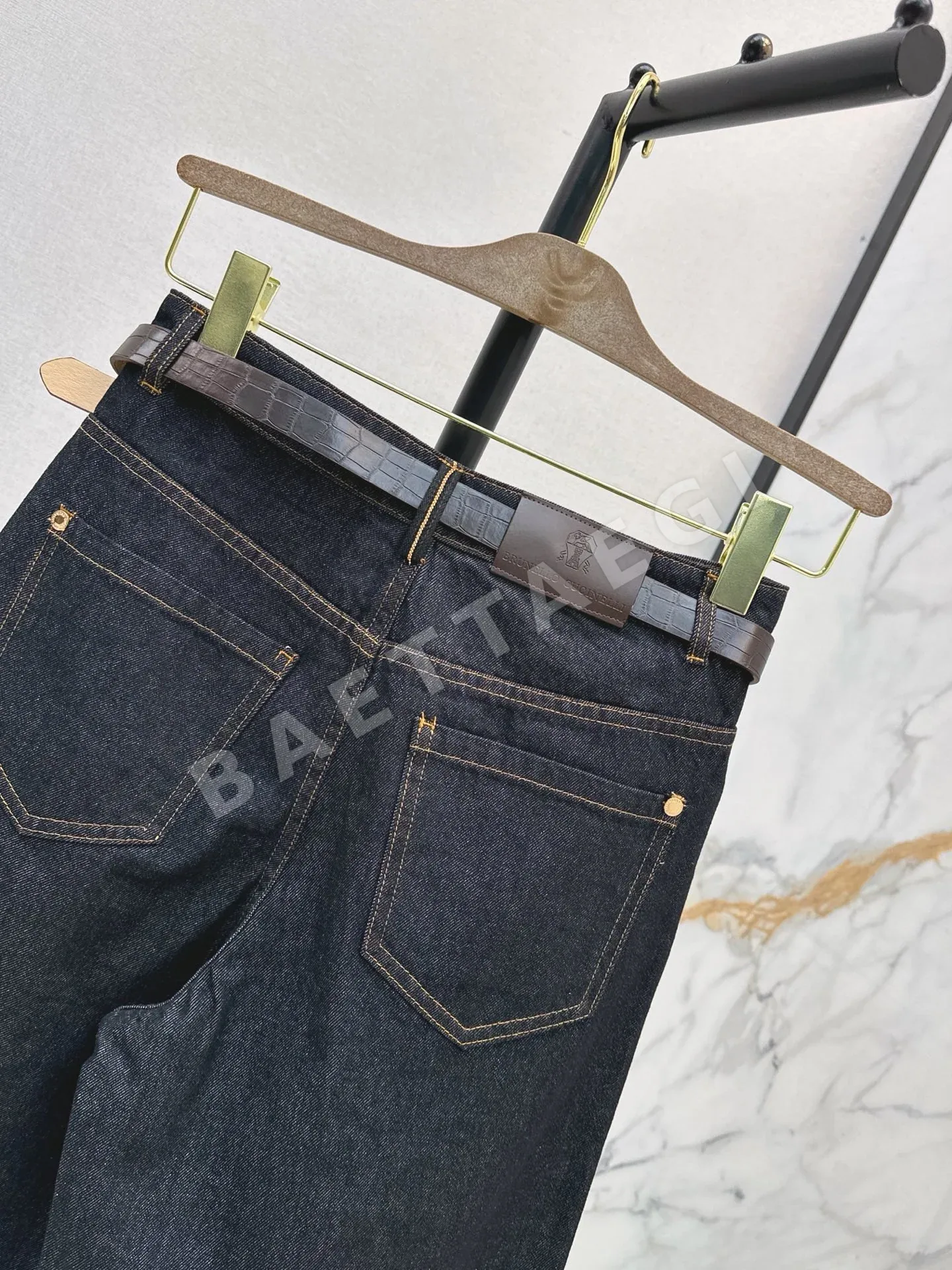 브루넬로쿠치넬리 워시드 데님 여성 바지 상세 이미지 9