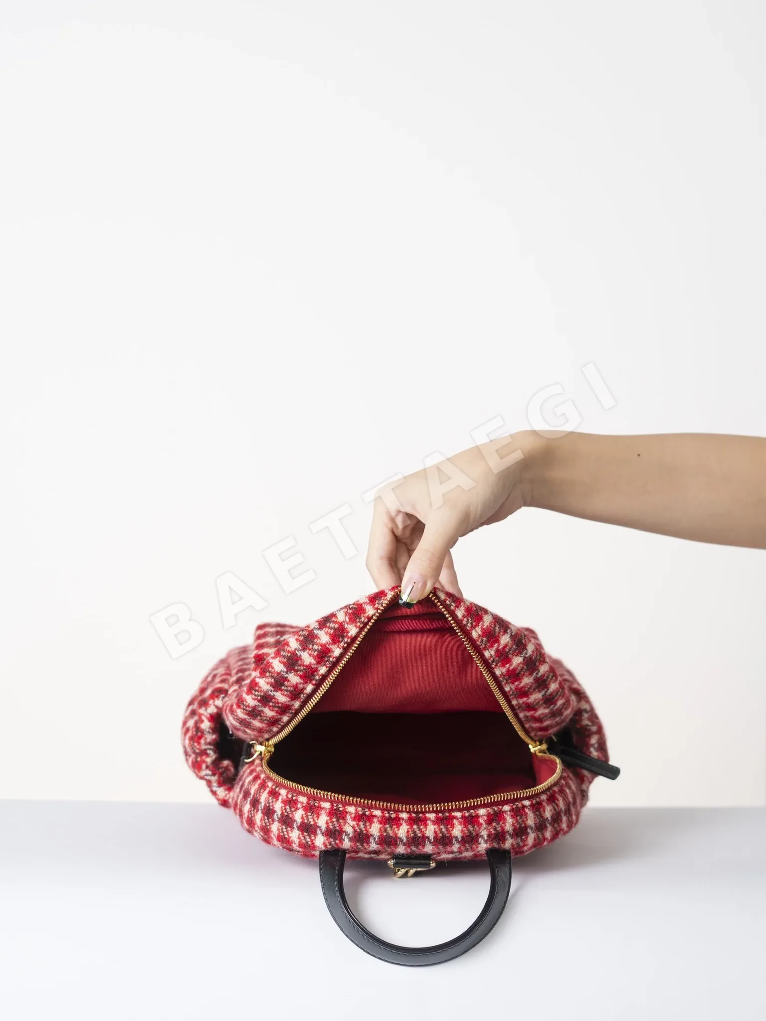 샤넬 레드 체크 패턴 퀼팅 체인 가방 상세 이미지 6