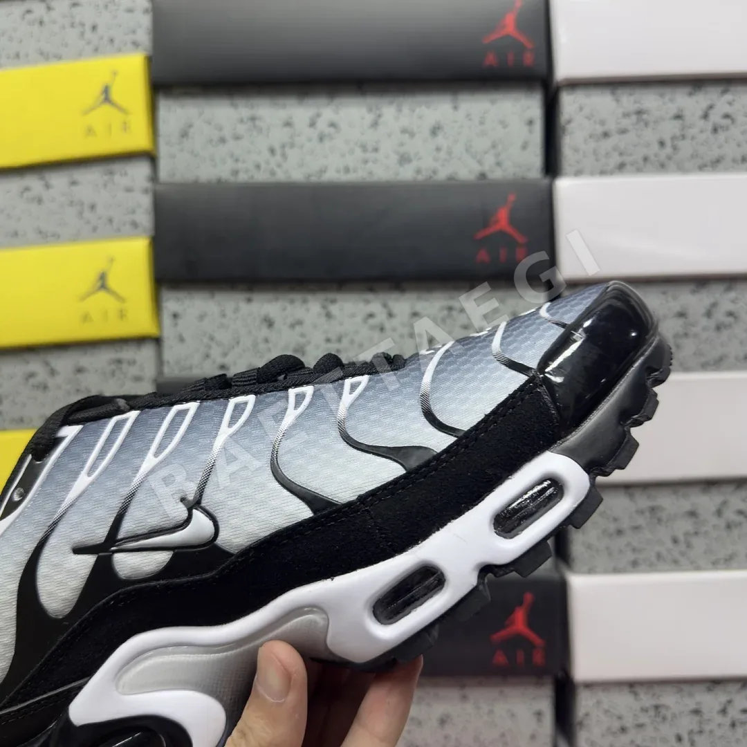나이키 [BD] 에어 맥스 플러스 DM0032-003 201920 Nike Air Max Plus Black Silver White 상세 이미지 6