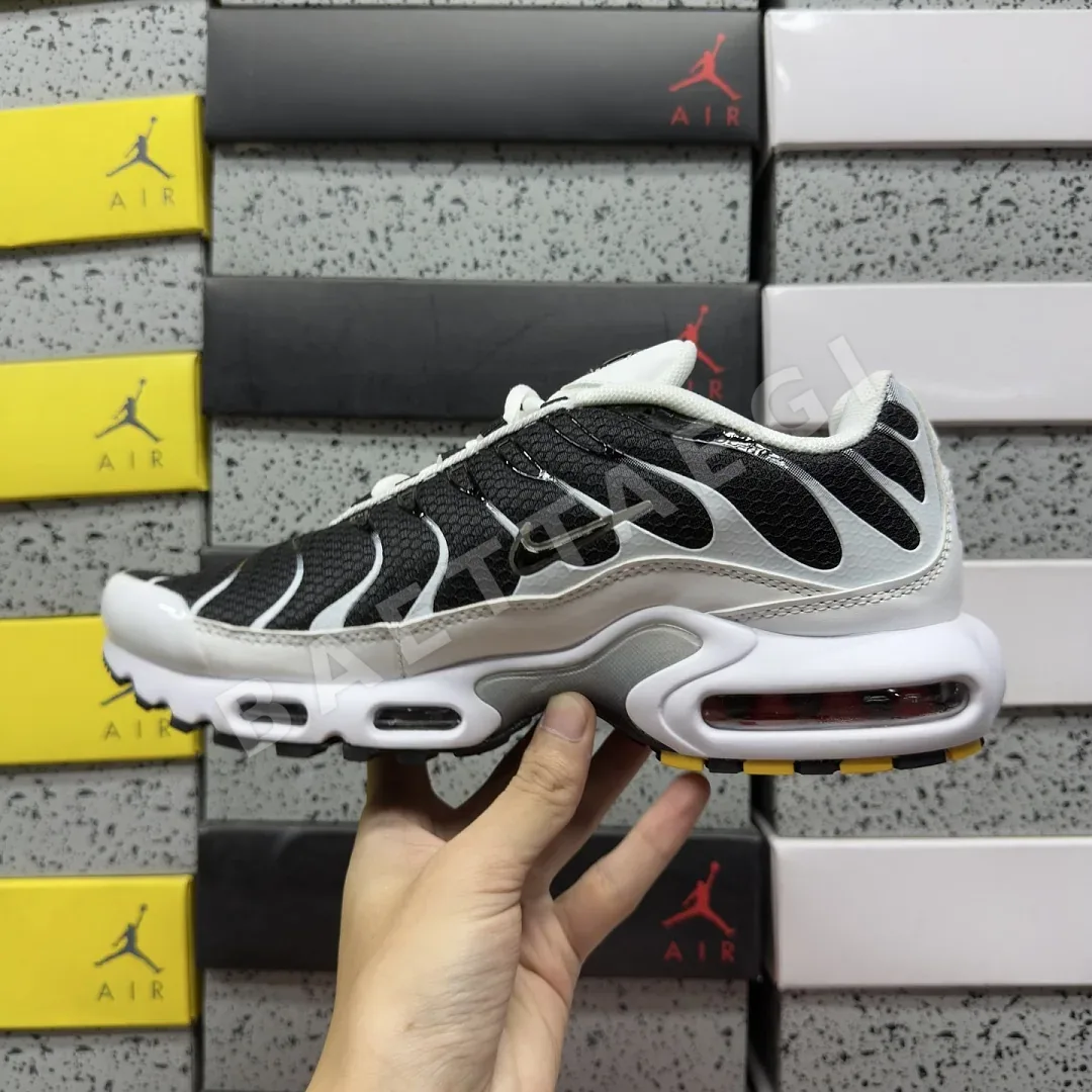 나이키 [BD] 에어 맥스 플러스 CT1094-102 201908 Nike Air Max Plus White Black Metallic 상세 이미지 9