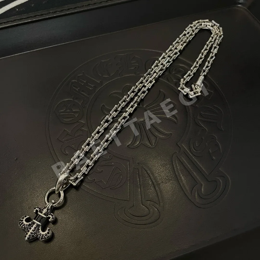 크롬하츠 블랙 다이아몬드 스카우트 플라워 목걸이 상세 이미지 4