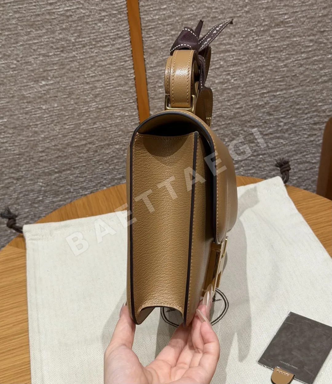 에르메스 콘스탄스 염소가죽 지갑 상세 이미지 3