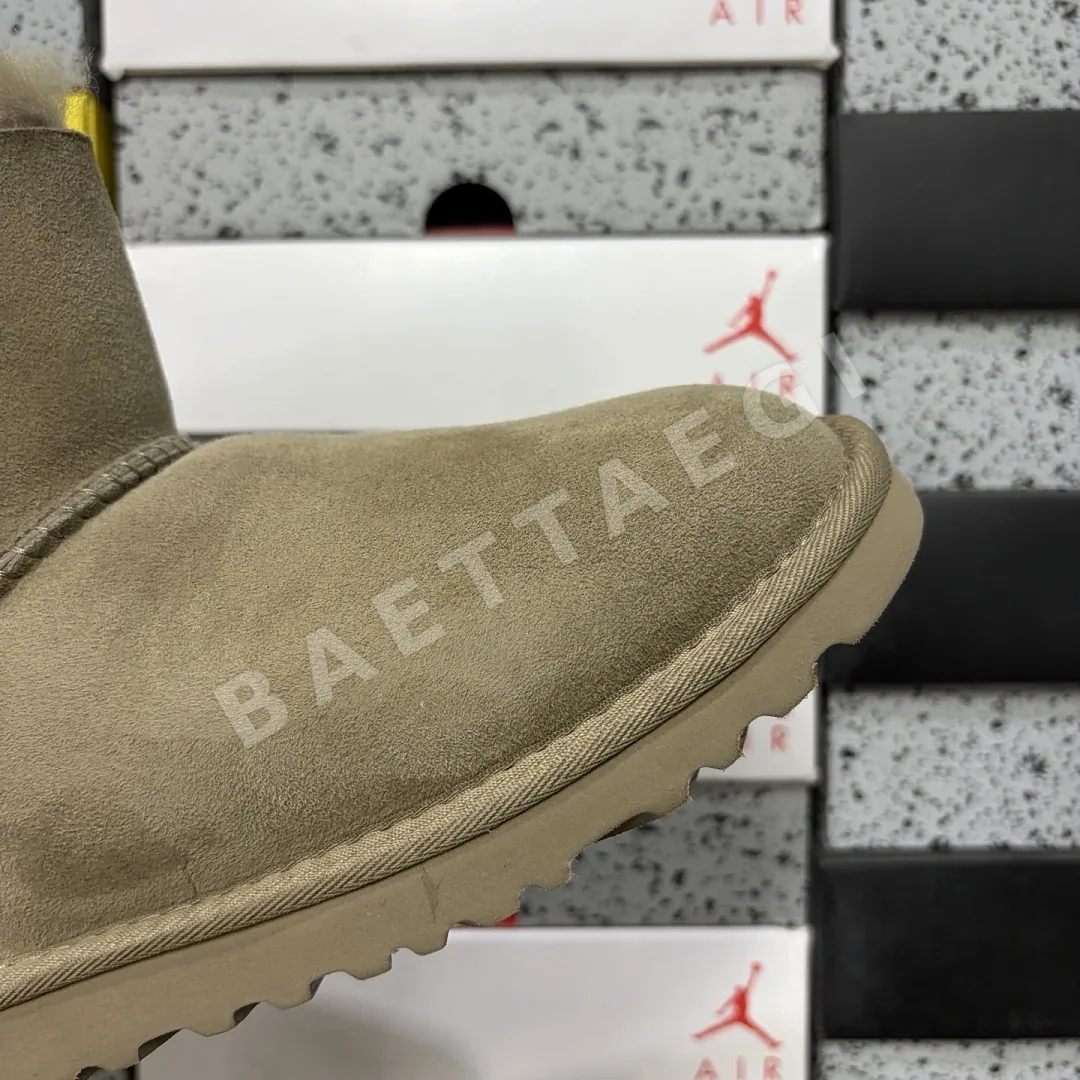 어그 [TOP] 브라운 208871 UGG Classic 3352 -6422 상세 이미지 2