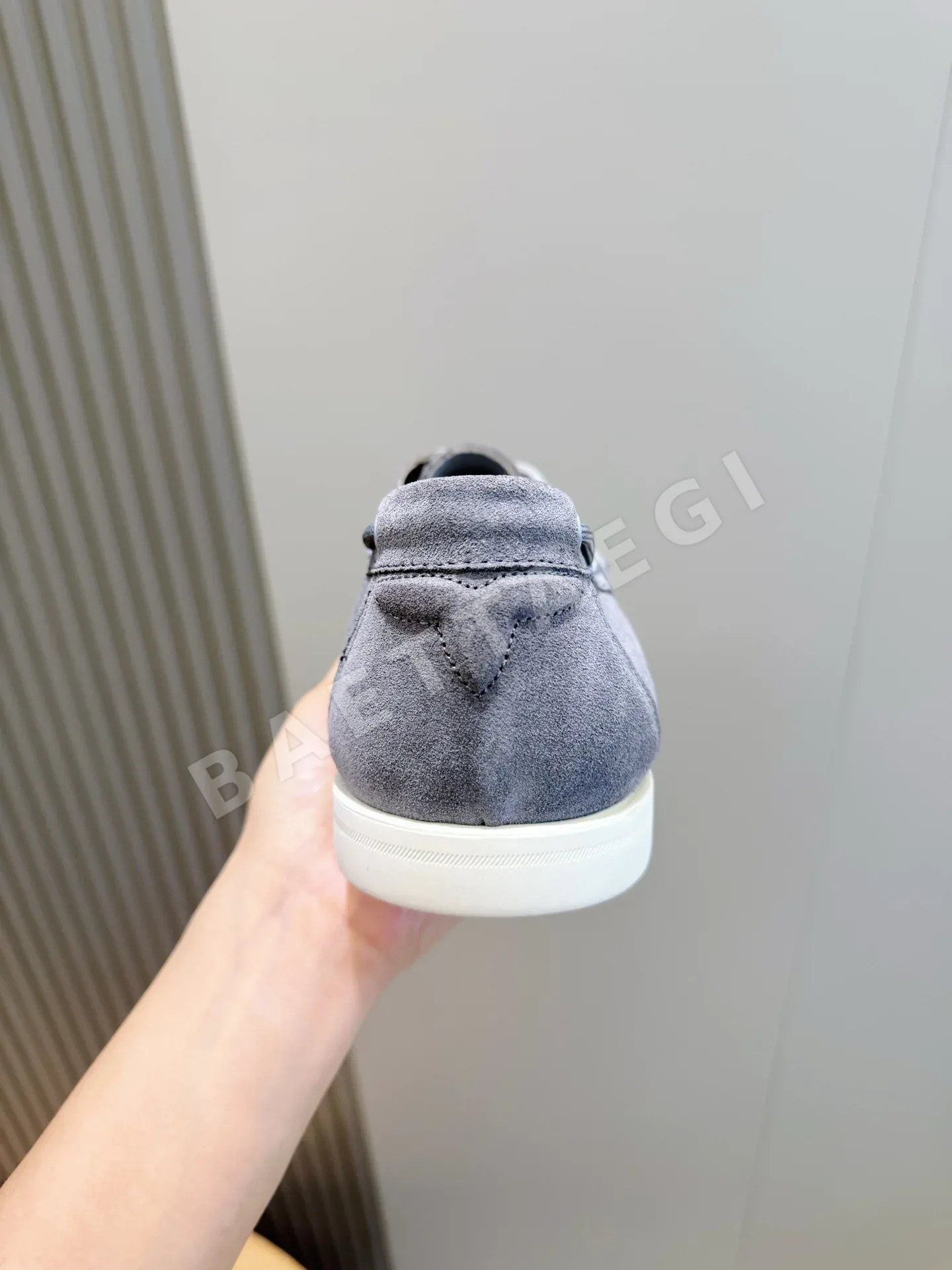 루이비통 로퍼 스웨이드 상세 이미지 6