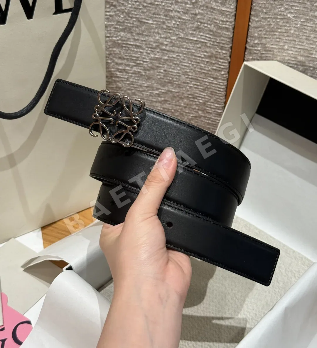로에베 아나그램 양면 가죽 벨트 상세 이미지 3