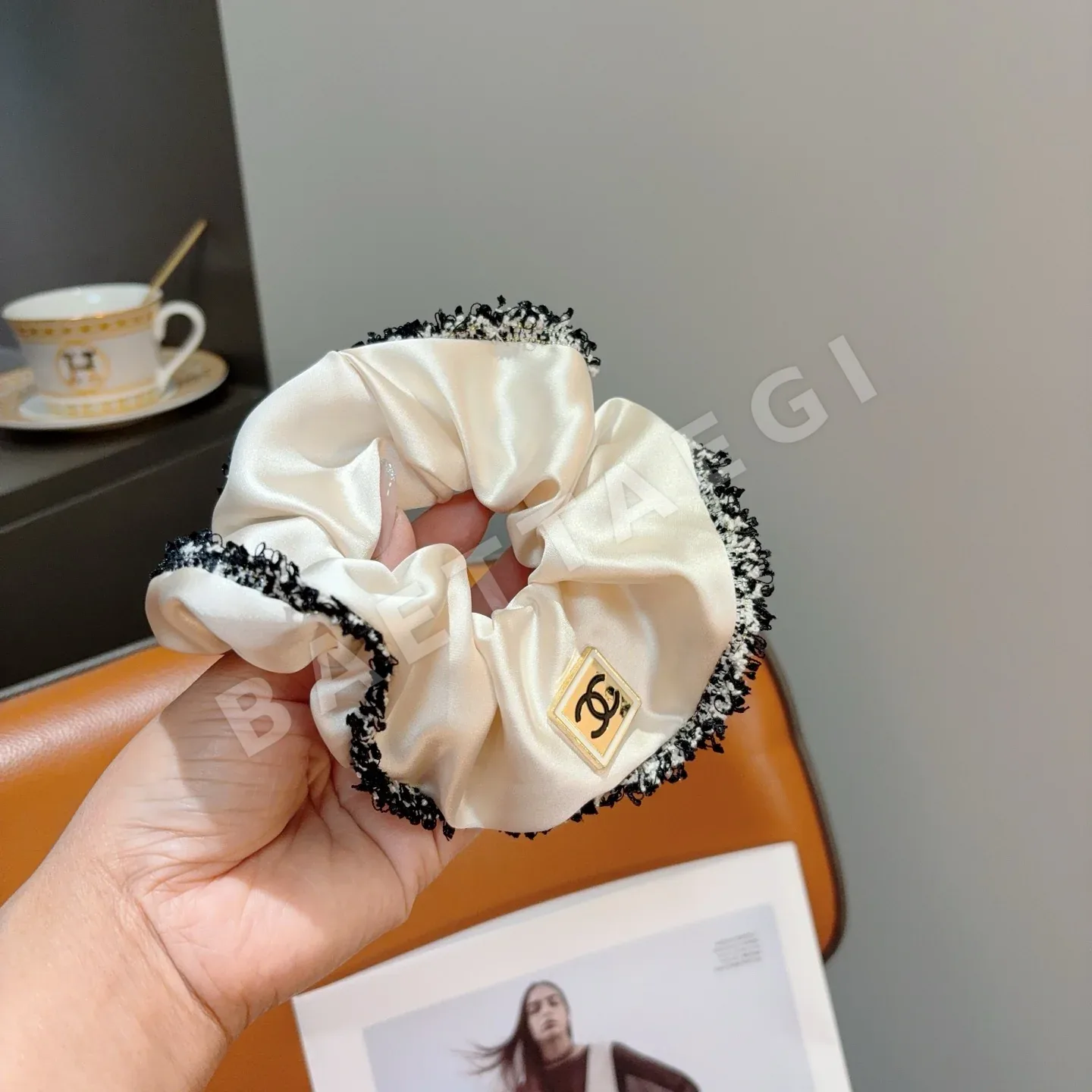 샤넬 트위드 헤어슈슈 183076