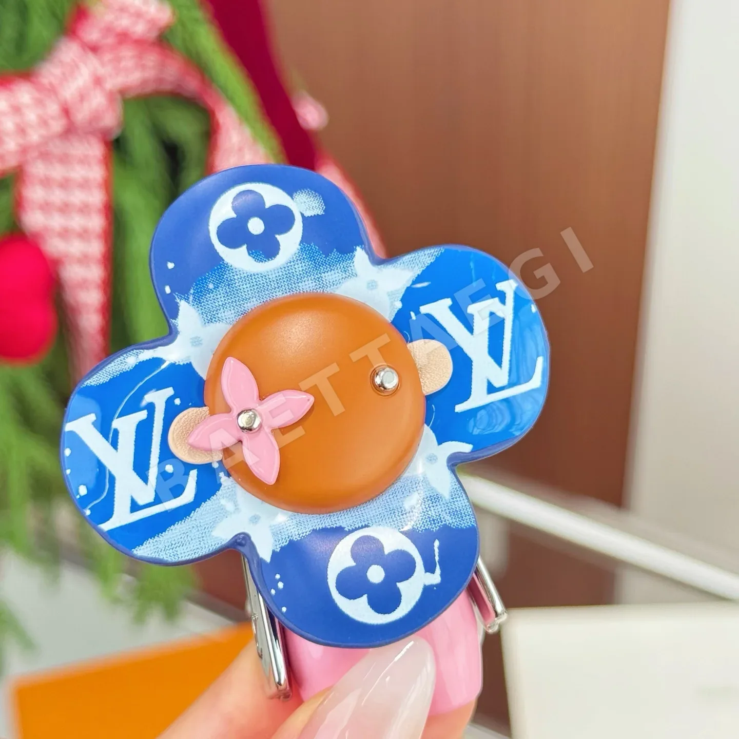 루이비통 비비앙 해바라기 키링 상세 이미지 7