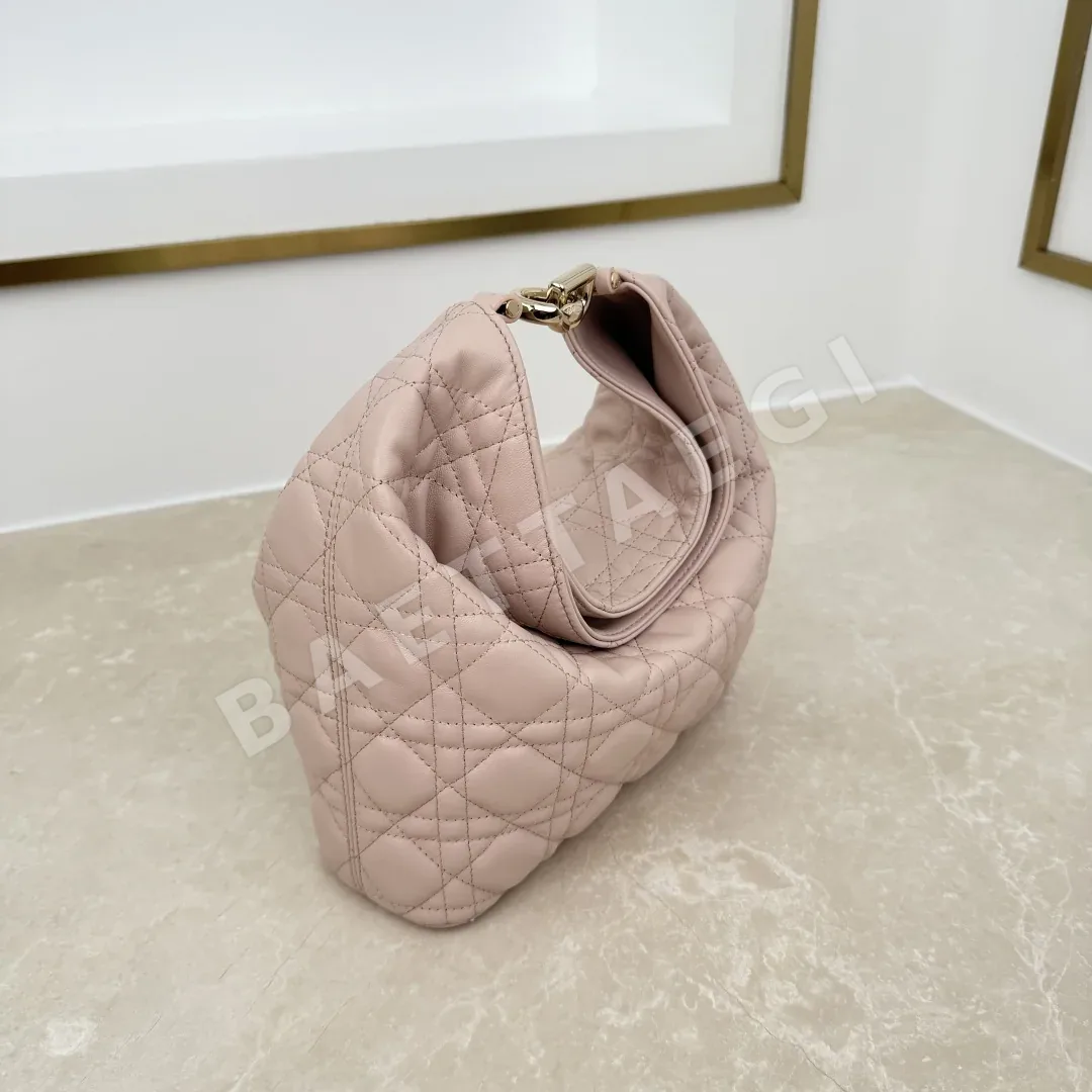 디올 뚜주흐 호보 버킷 가방 상세 이미지 5