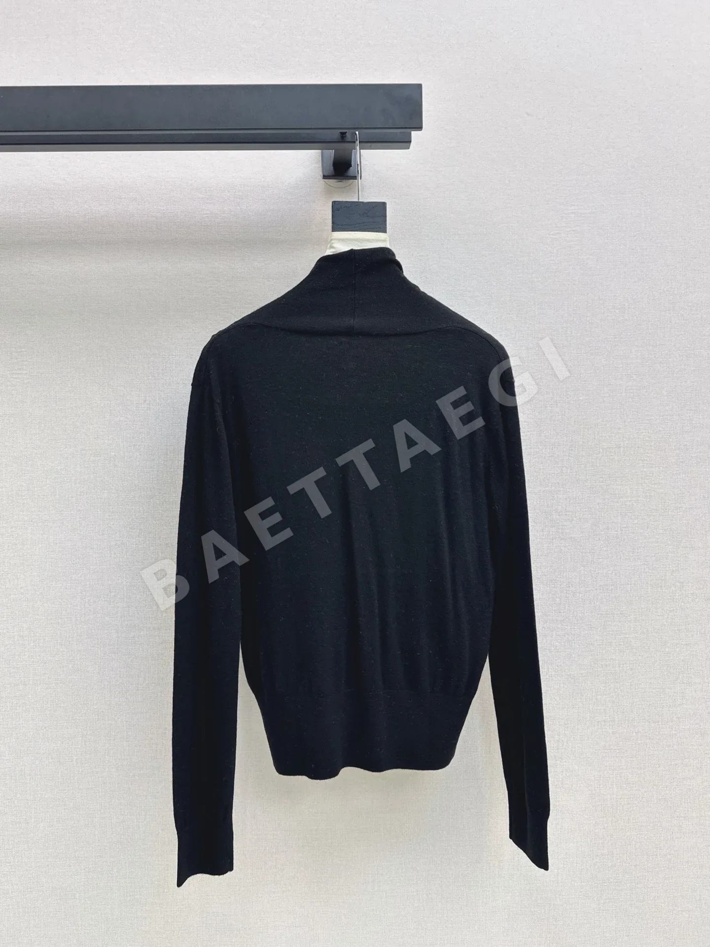 디올 울 V넥 긴팔 이너 탑 상세 이미지 8
