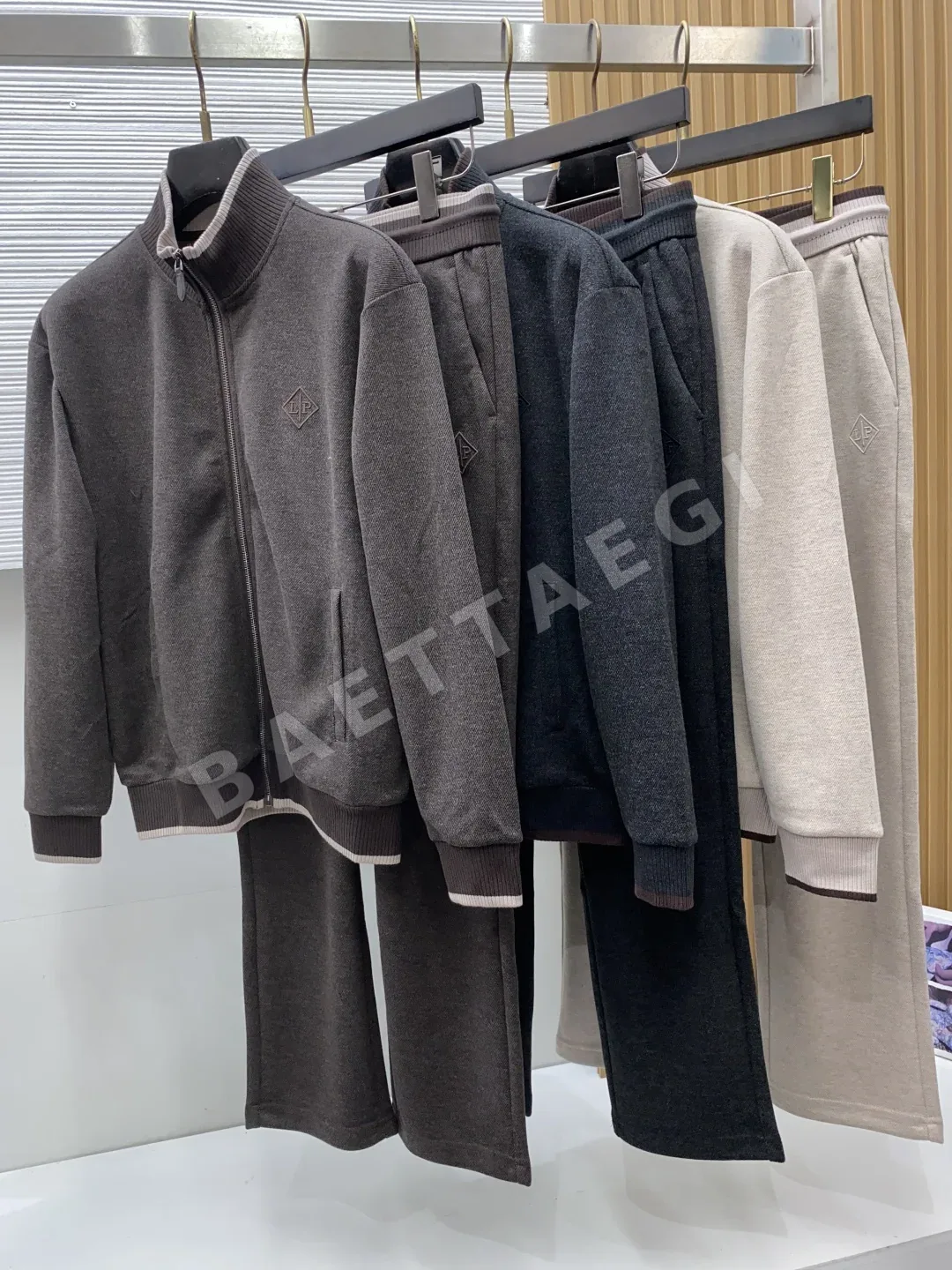 로로피아나 울 혼방 남성 세트 상세 이미지 10