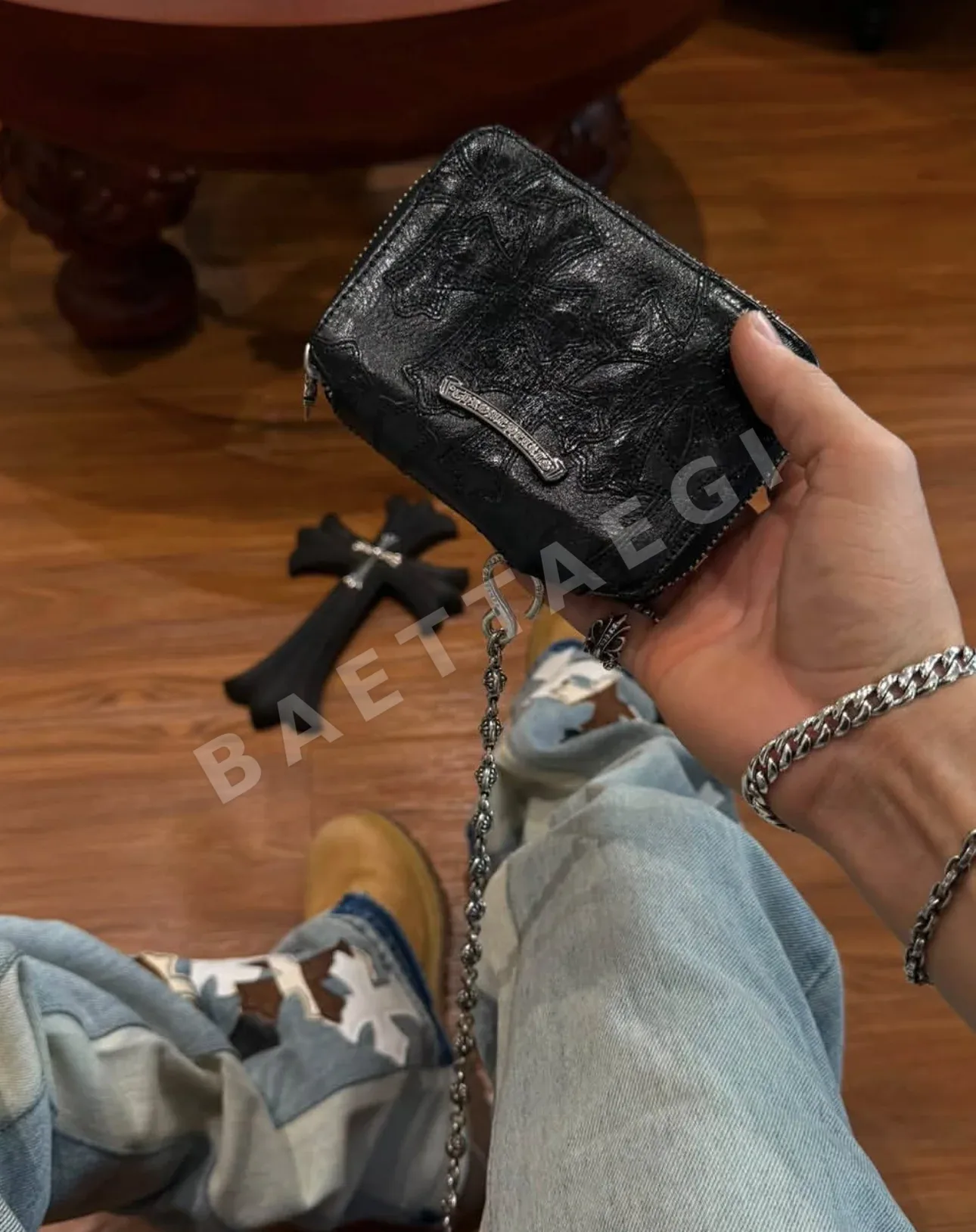 크롬하츠 블랙 가죽 십자가 무늬 지갑 상세 이미지 10