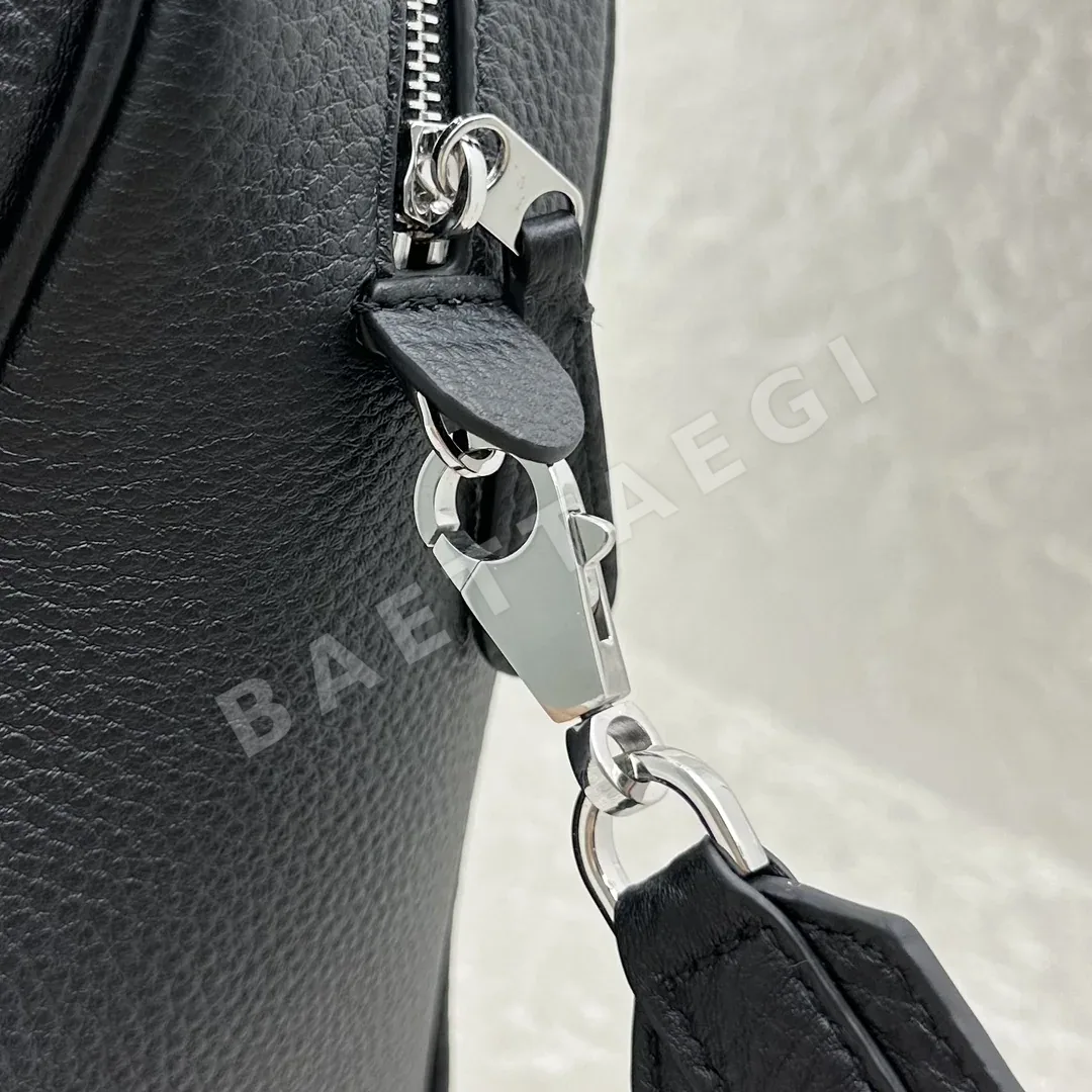 더로우 보롱 송아지가죽 페블드 미니 숄더백 상세 이미지 6