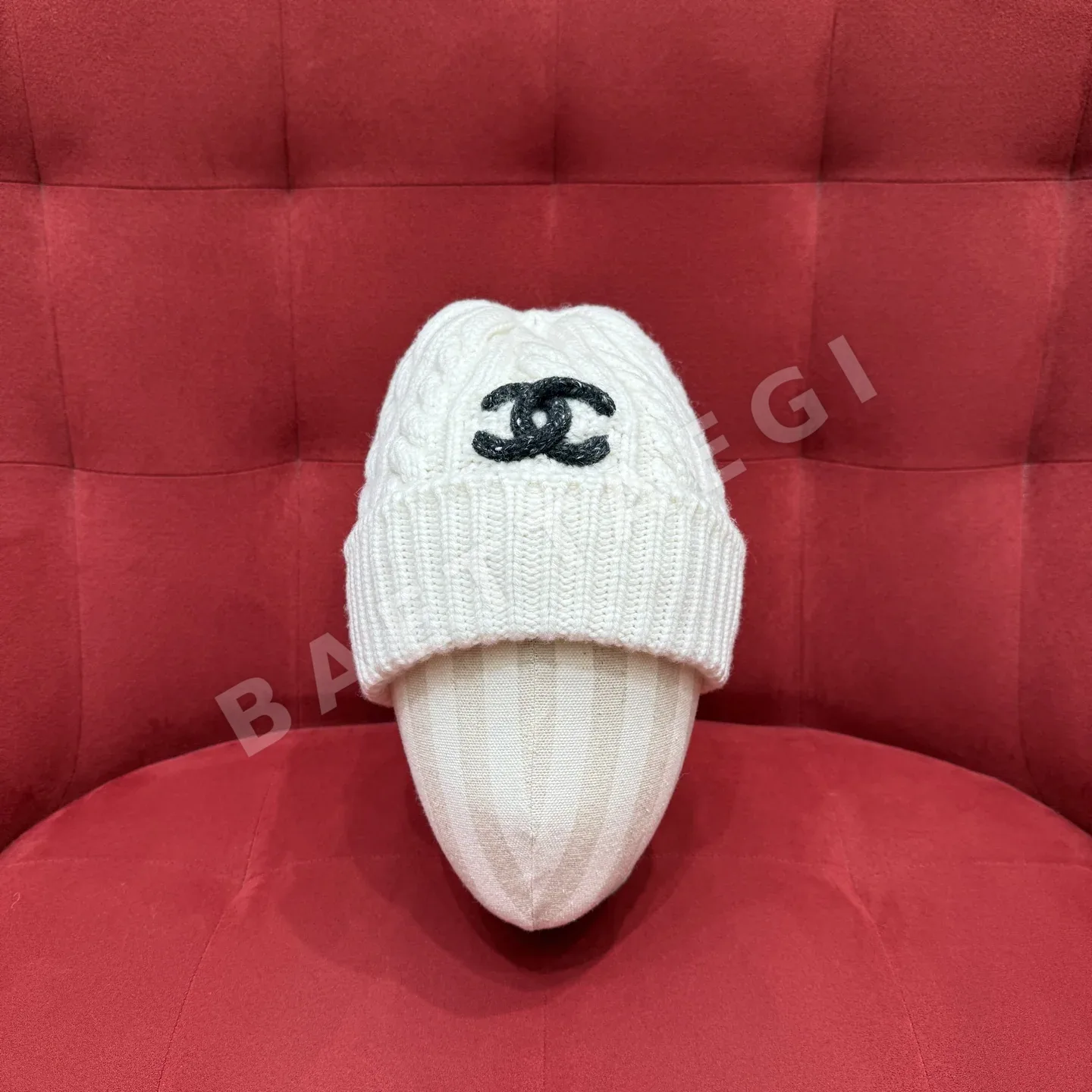 샤넬 중공 입체 꽈배기 캐시미어 모자 207994