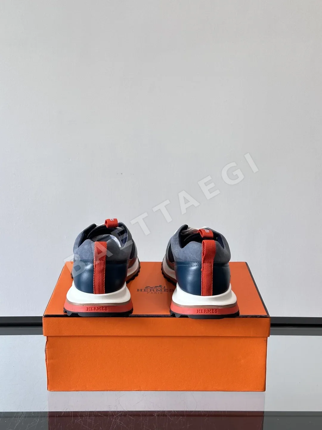 에르메스 리더 스니커즈 송아지가죽 경량 솔 패턴 상세 이미지 7
