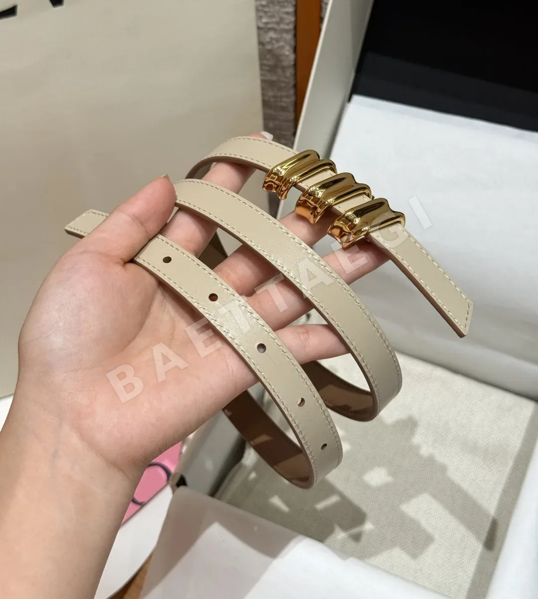 로에베 코일 금속장식 소가죽 벨트 상세 이미지 2