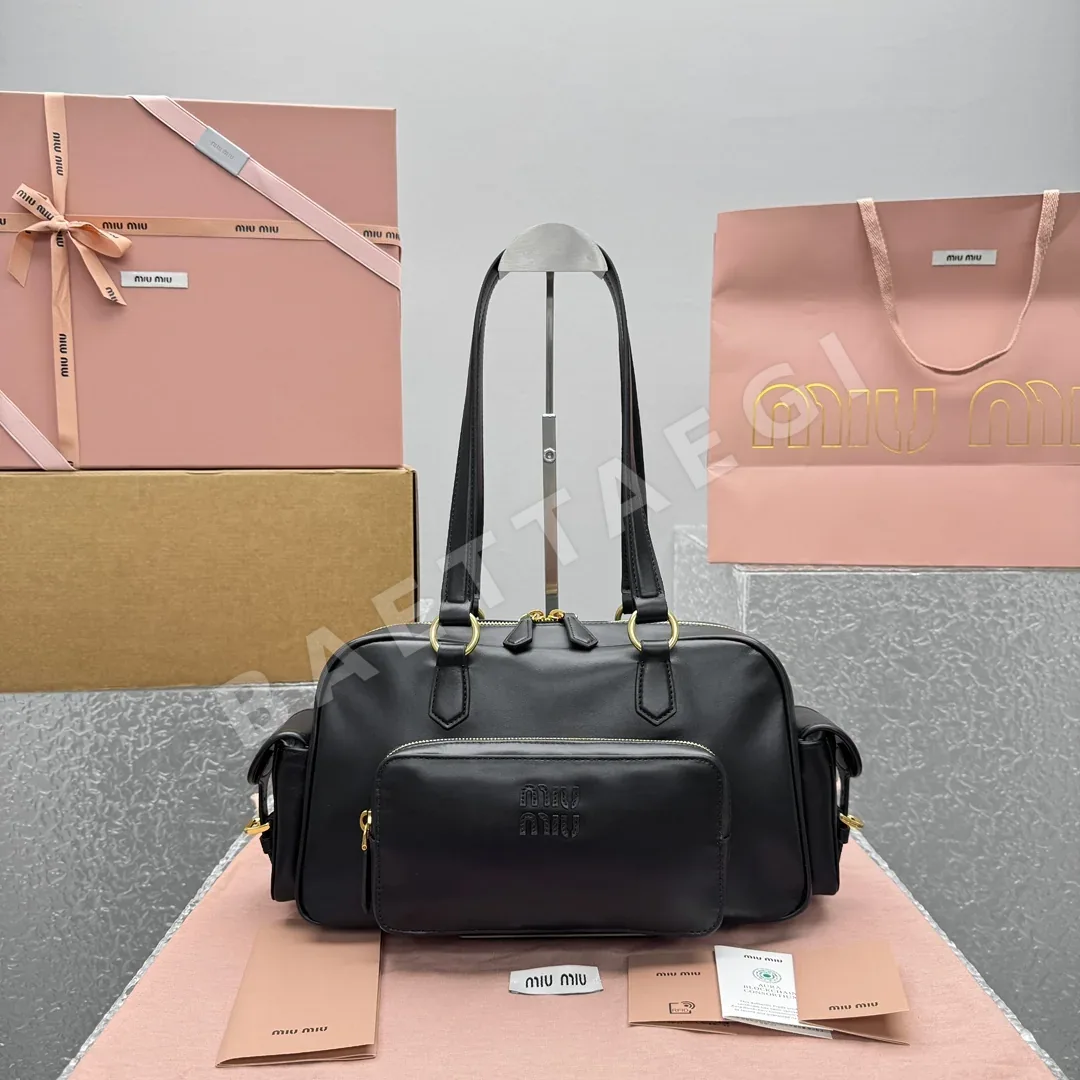 미우미우 바이크 포켓 가방 68482