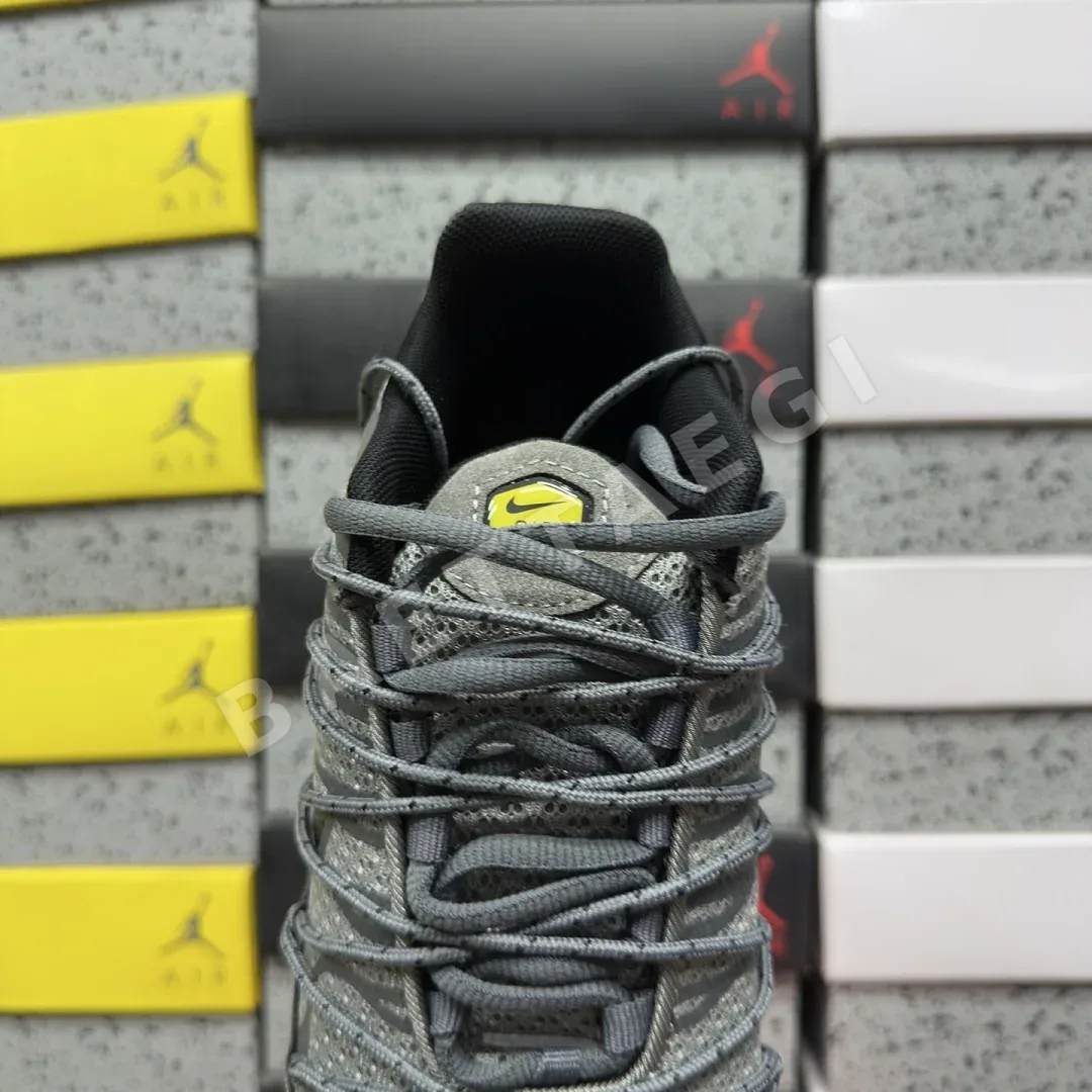 나이키 [BD] 에어 맥스 플러스 FD0670-002 201912 Nike Air Max Plus Toggle Grey Reflective 상세 이미지 5