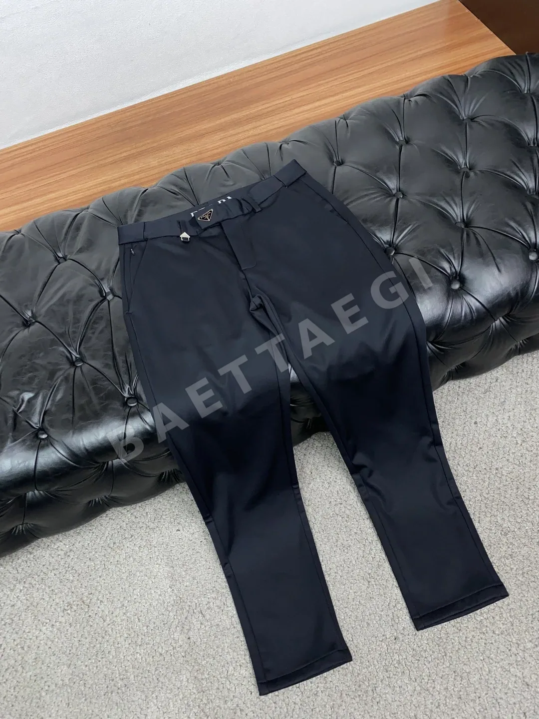 프라다 남성 세미 일자 캐주얼 바지 상세 이미지 6