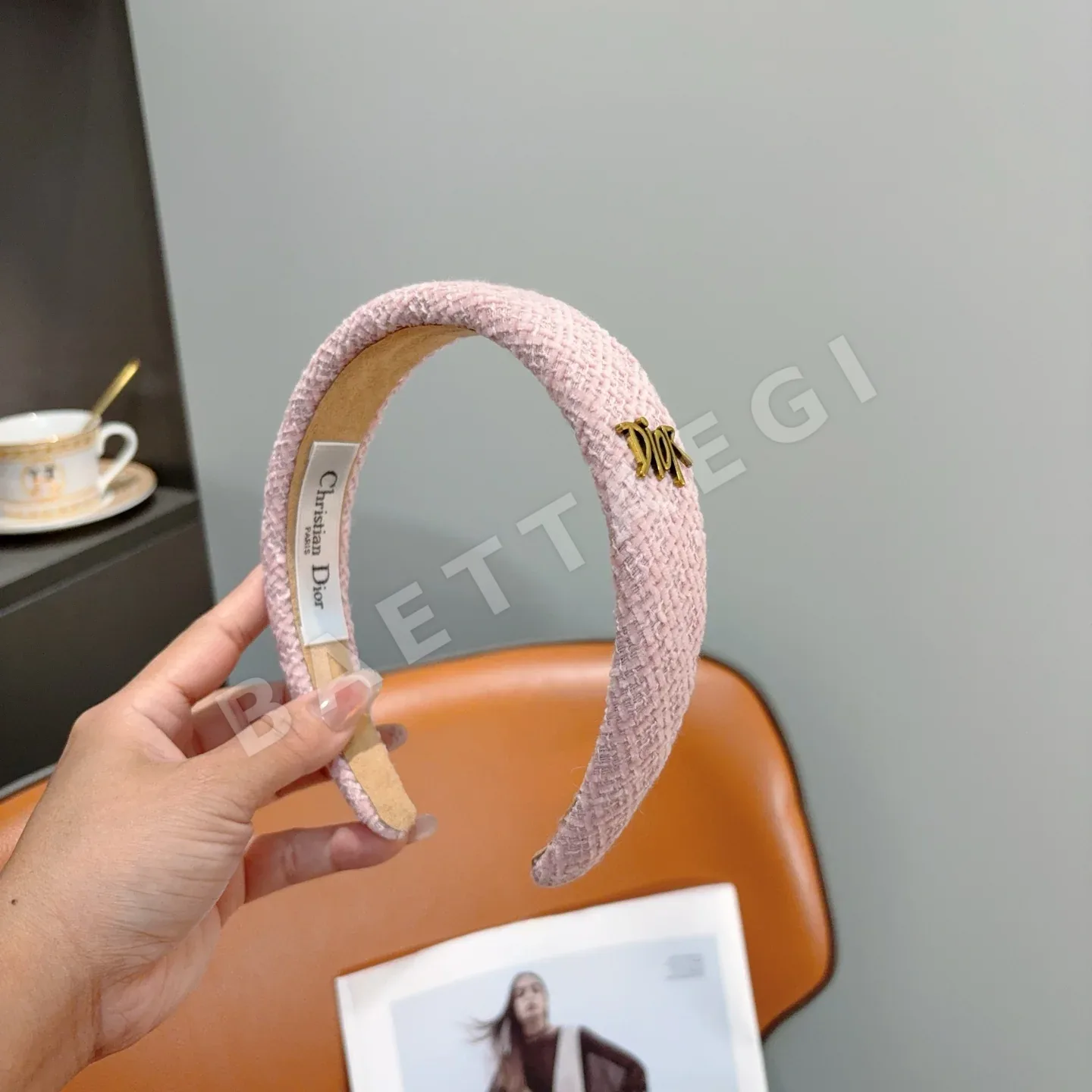 디올 챙 넓은 헤어밴드 상세 이미지 2