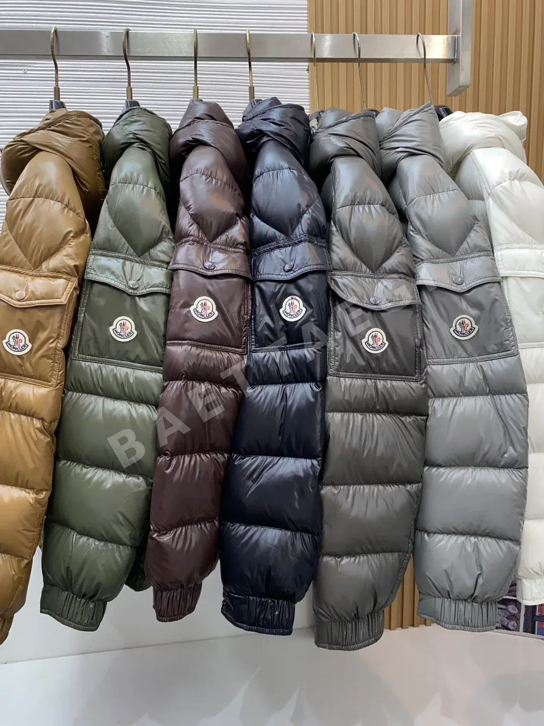 몽클레르 마야(Moncler Maya) 후드 쇼트 다운 자켓169507 상세 이미지 11