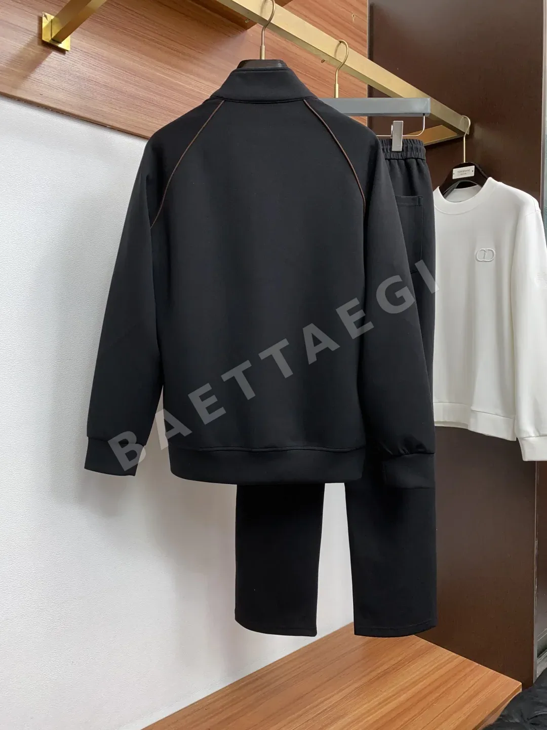로로피아나 클래식 패턴 스탠드 카라 남성 자켓 상세 이미지 9