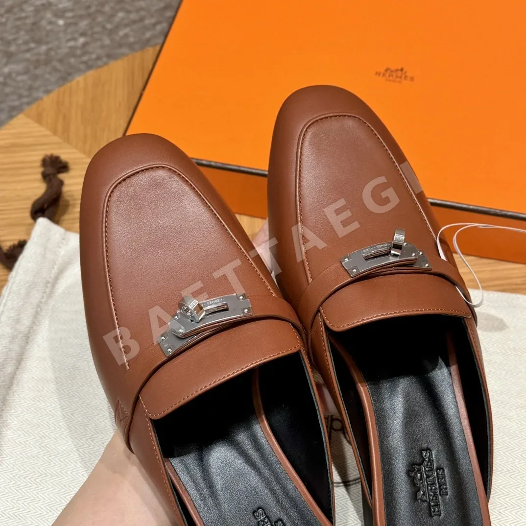 에르메스 이즈 뮬 샌들 Saddle Red Goatskin 실버 하드웨어 상세 이미지 7