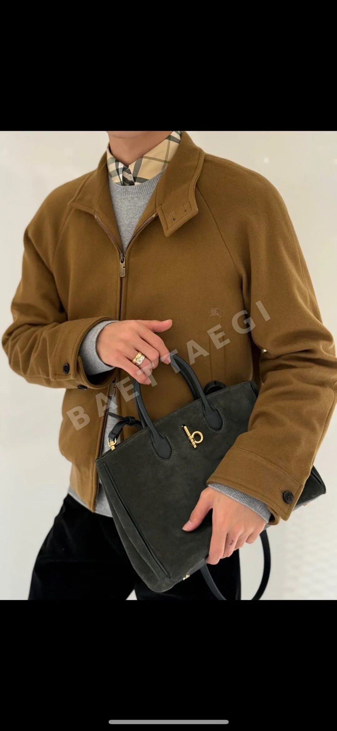 버버리 가방 상세 이미지 8