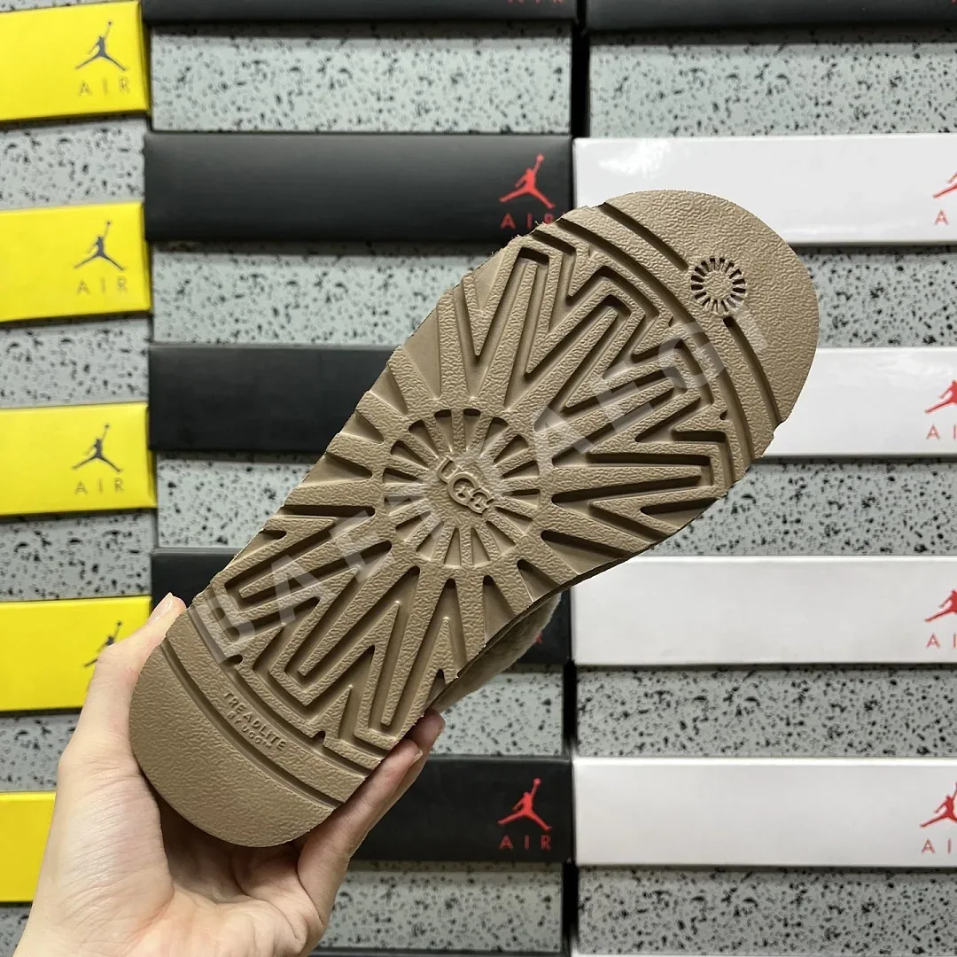 어그 [OT] 브라운 209055 UGG 상세 이미지 9