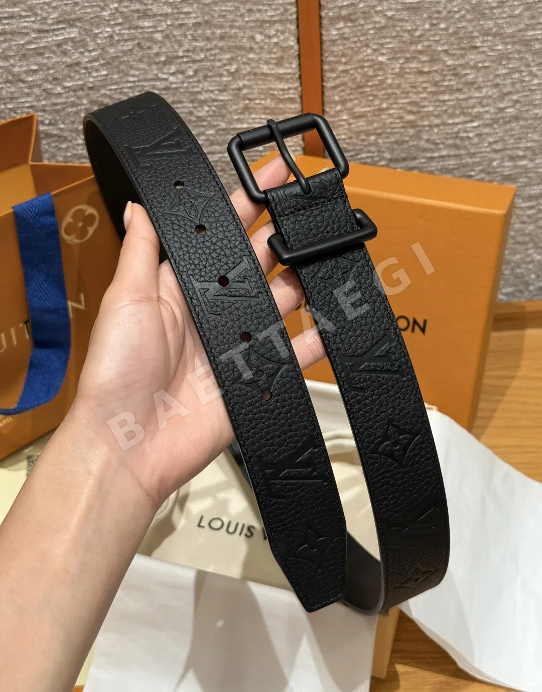 루이비통 블랙 소가죽 모노그램 벨트 35mm 상세 이미지 5