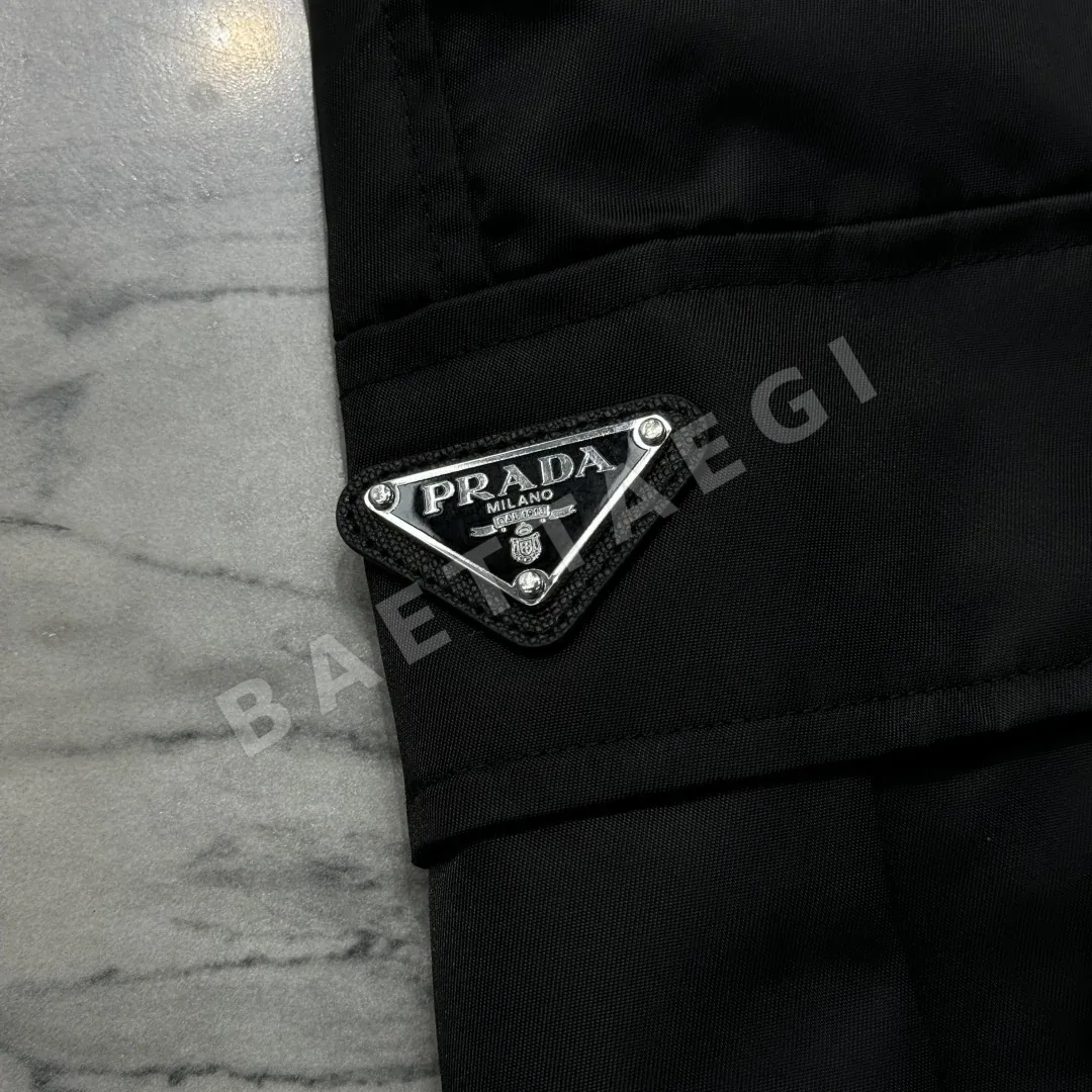 프라다 나일론 카고 남성 반바지 상세 이미지 8